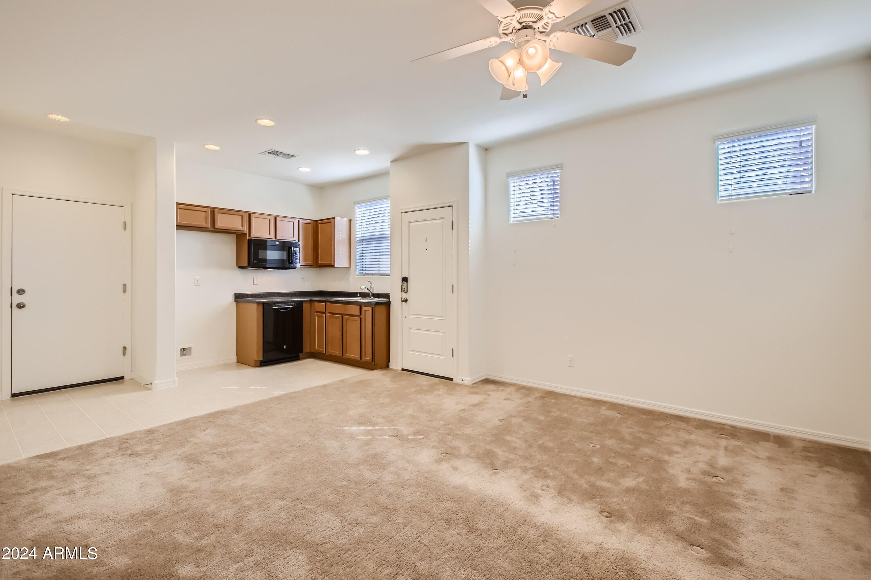 3 J'S COUNTRY ESTATES - Residential