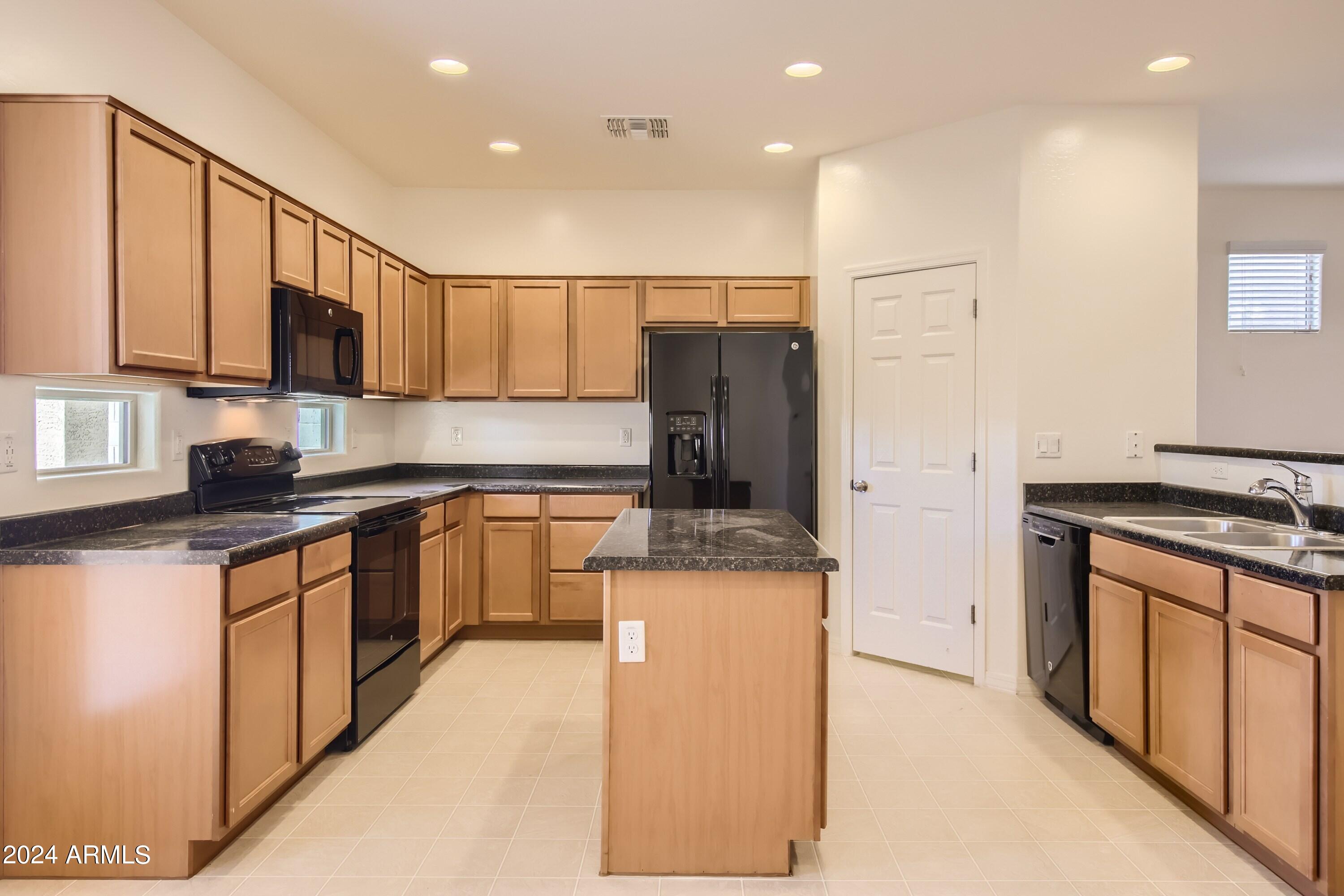 3 J'S COUNTRY ESTATES - Residential