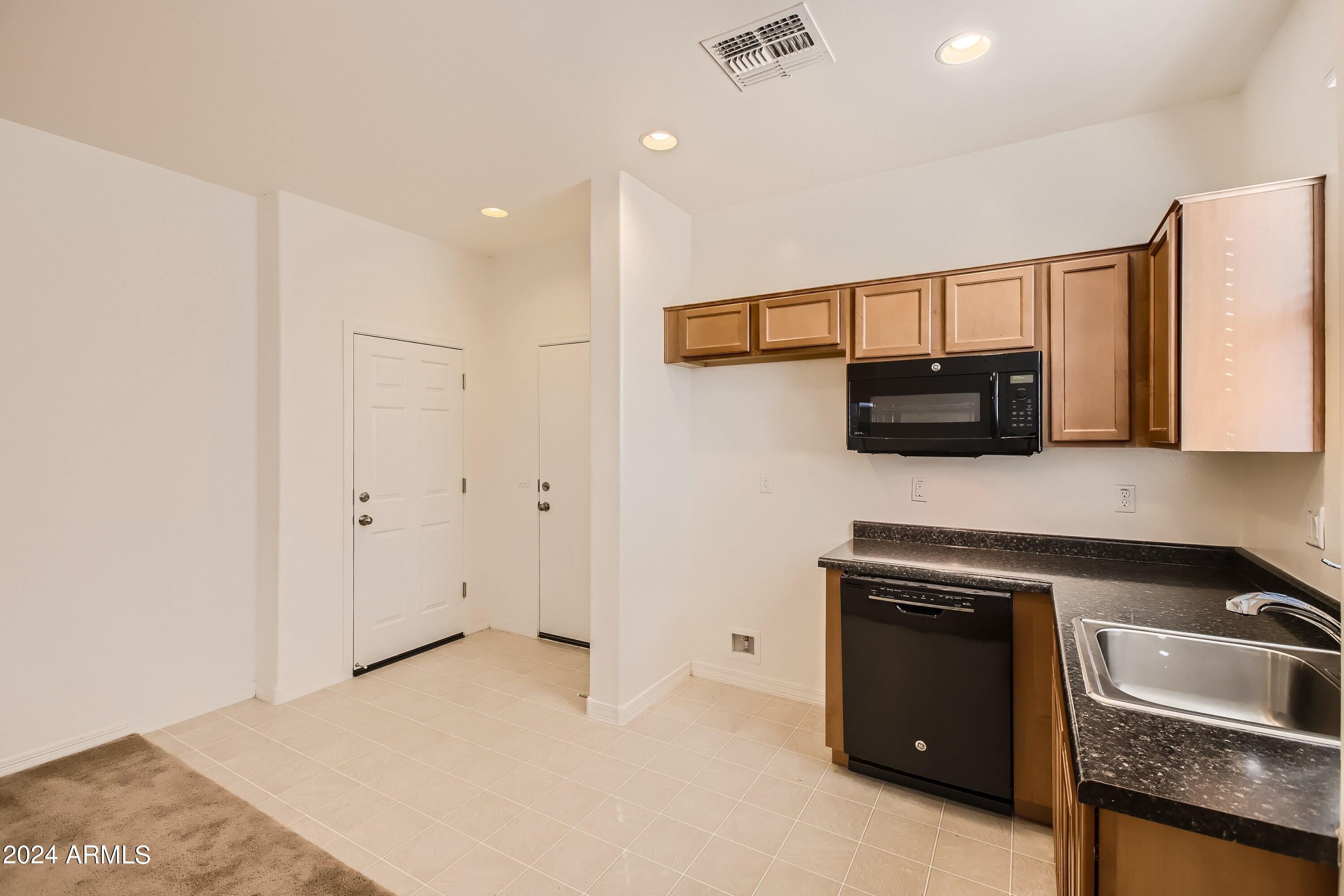 3 J'S COUNTRY ESTATES - Residential