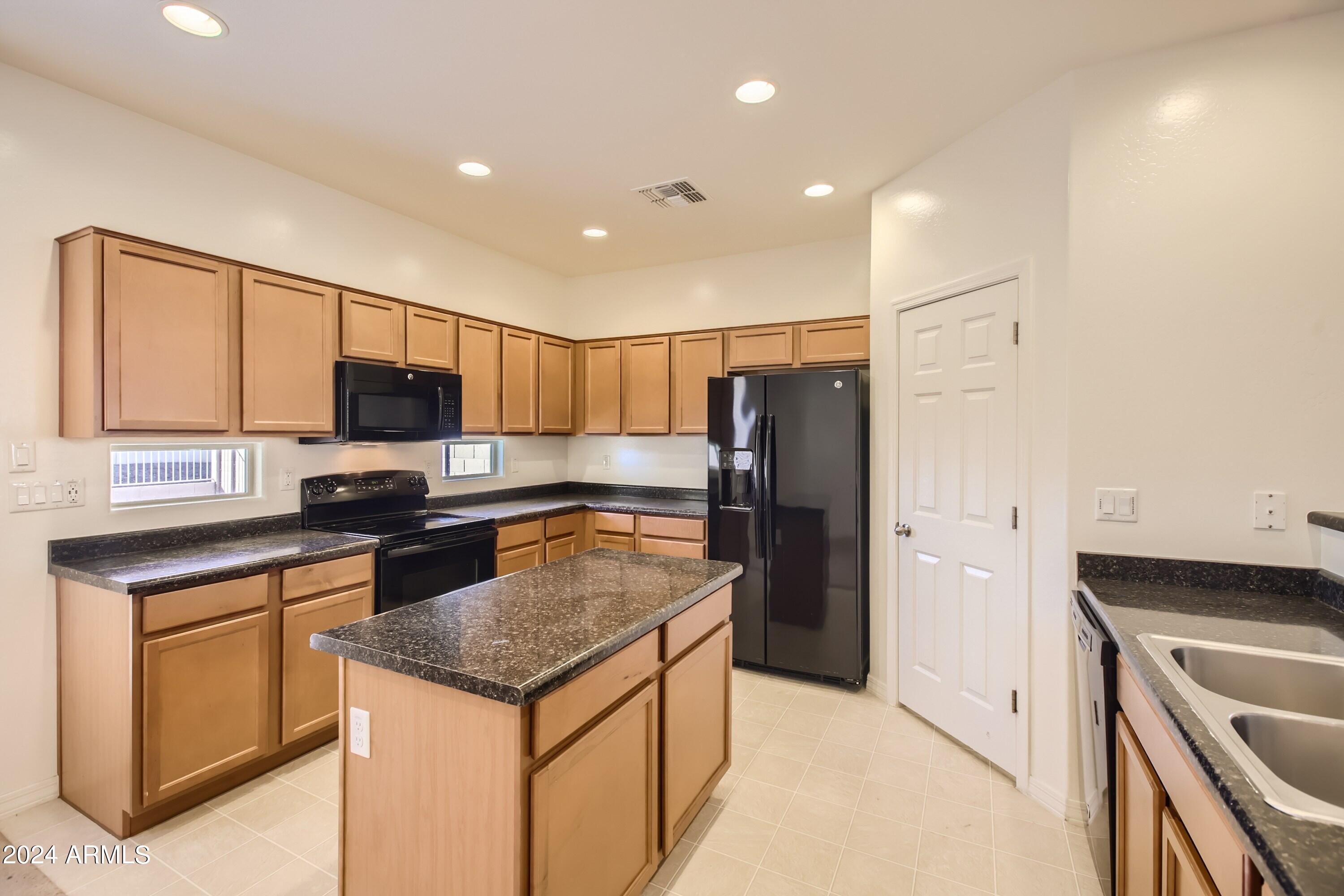 3 J'S COUNTRY ESTATES - Residential