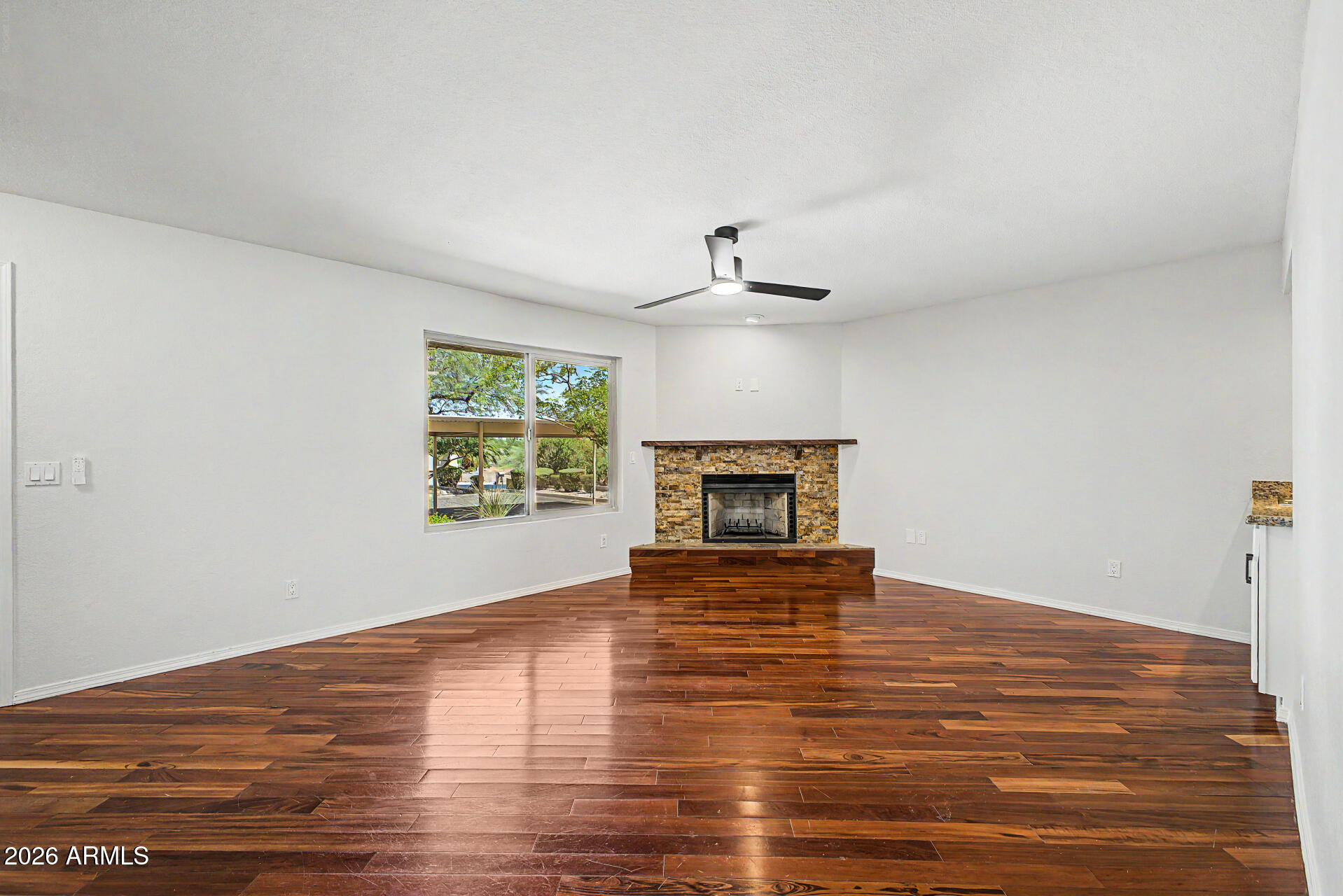 KINGSDALE CONDOMINIUMS UNIT 12 - Residential