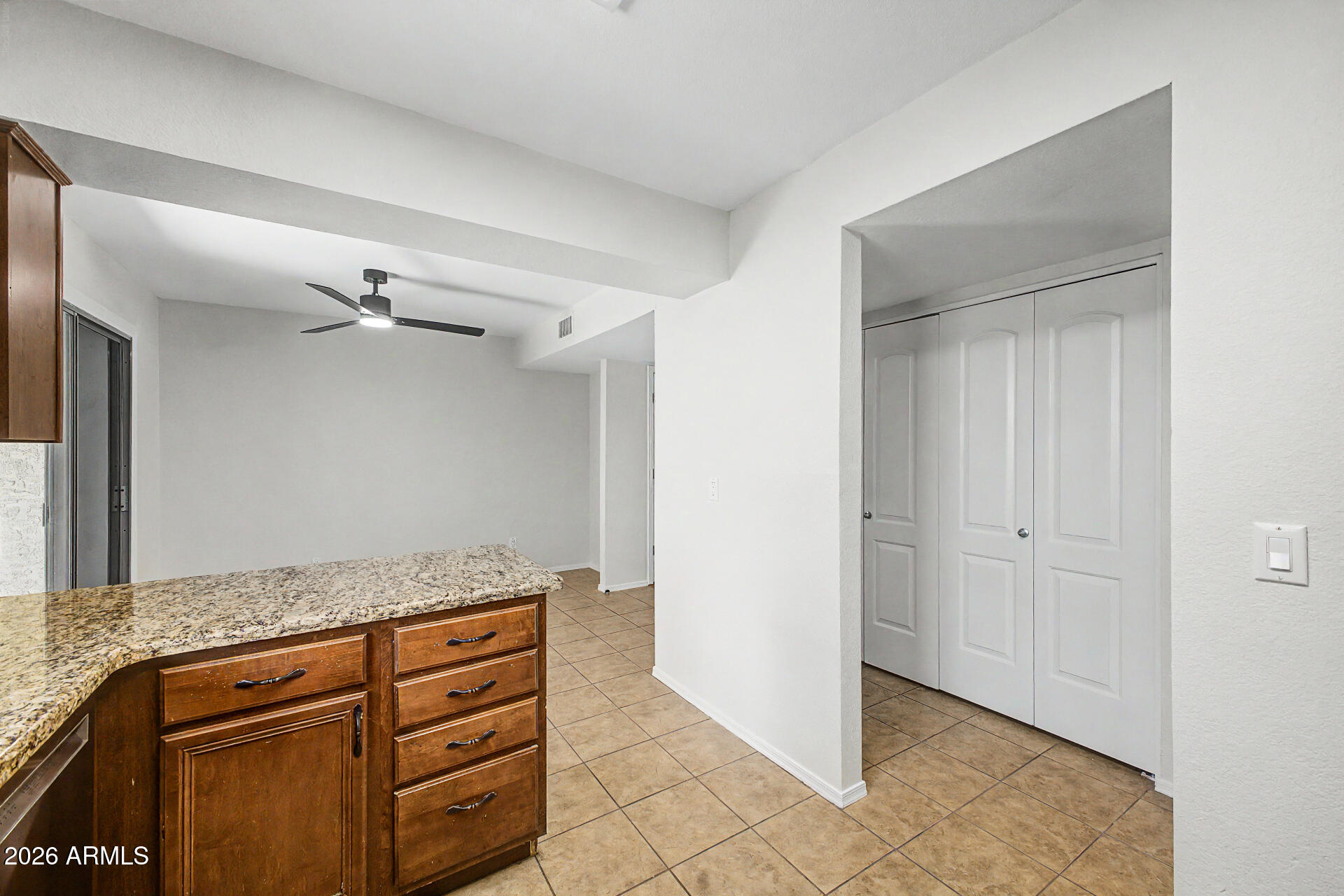 KINGSDALE CONDOMINIUMS UNIT 12 - Residential