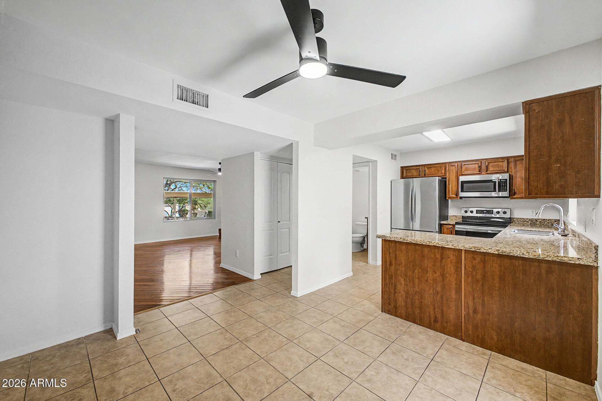 KINGSDALE CONDOMINIUMS UNIT 12 - Residential