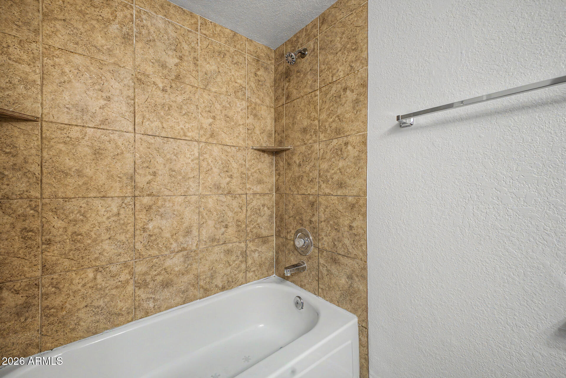 KINGSDALE CONDOMINIUMS UNIT 12 - Residential