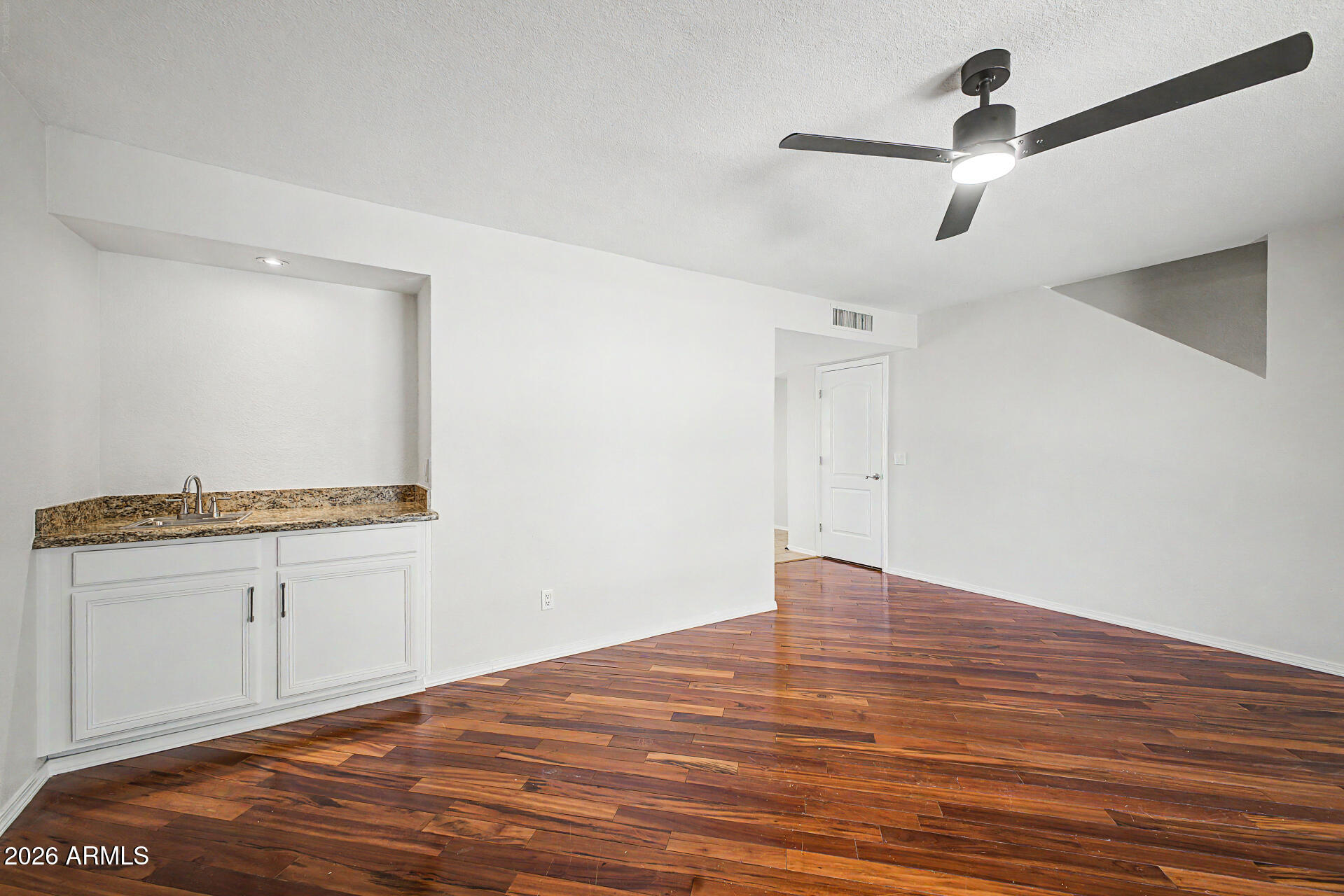 KINGSDALE CONDOMINIUMS UNIT 12 - Residential