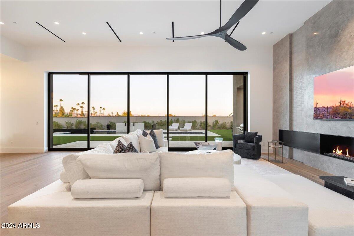 Ritz-Carlton Parcel B - Residential