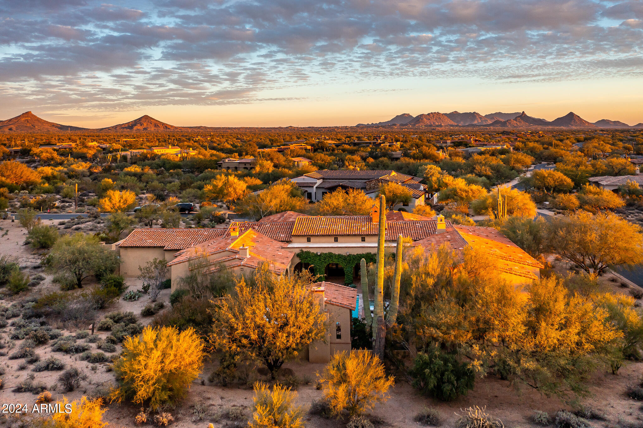 WHISPER ROCK - Residential