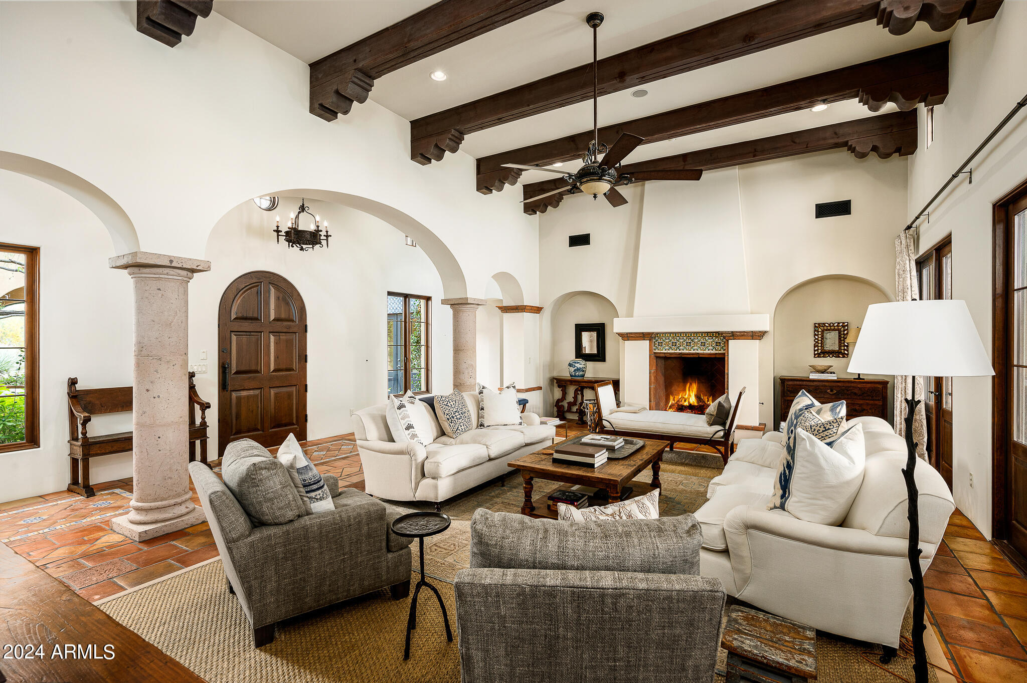 WHISPER ROCK - Residential