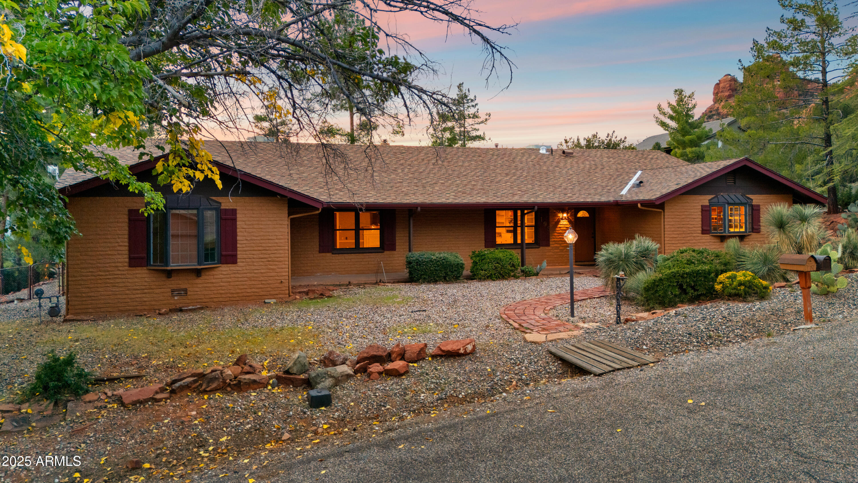 OAK CREEK - Residential