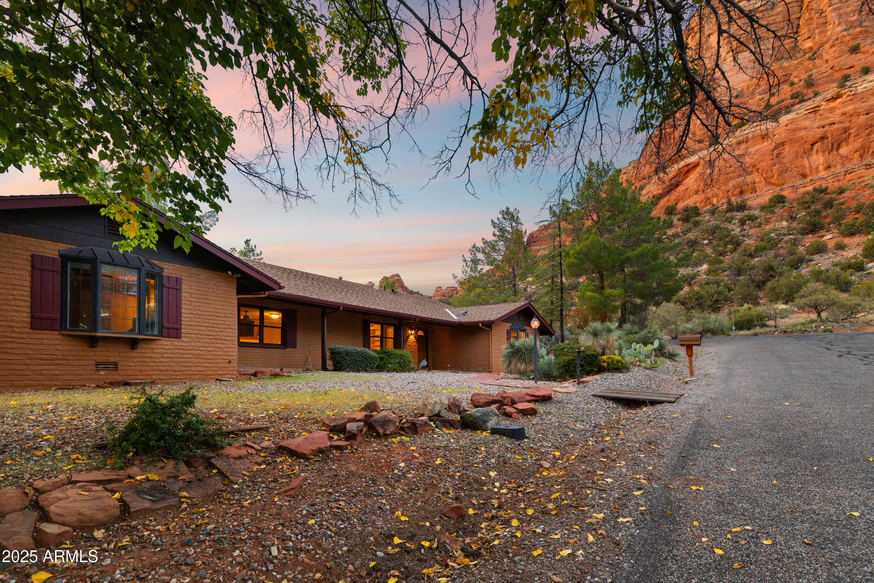 OAK CREEK - Residential