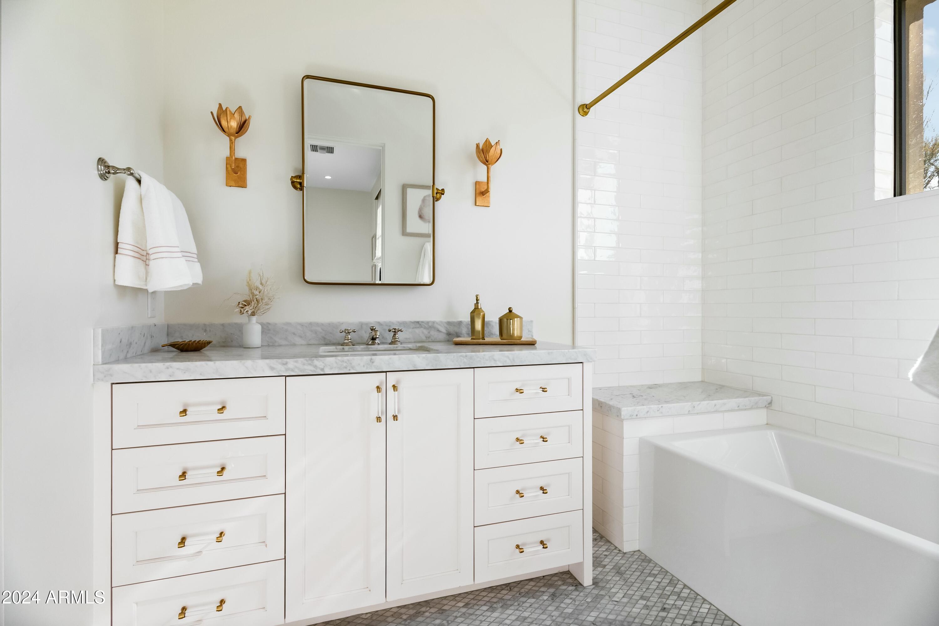 QUARTZ VALLEY - Residential