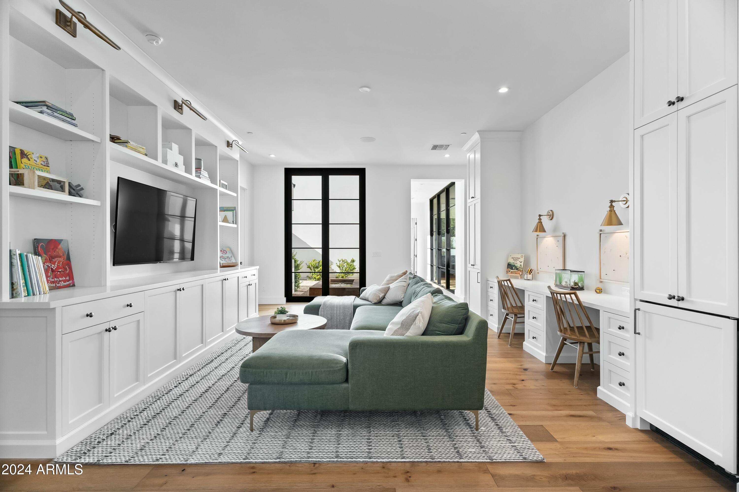 QUARTZ VALLEY - Residential