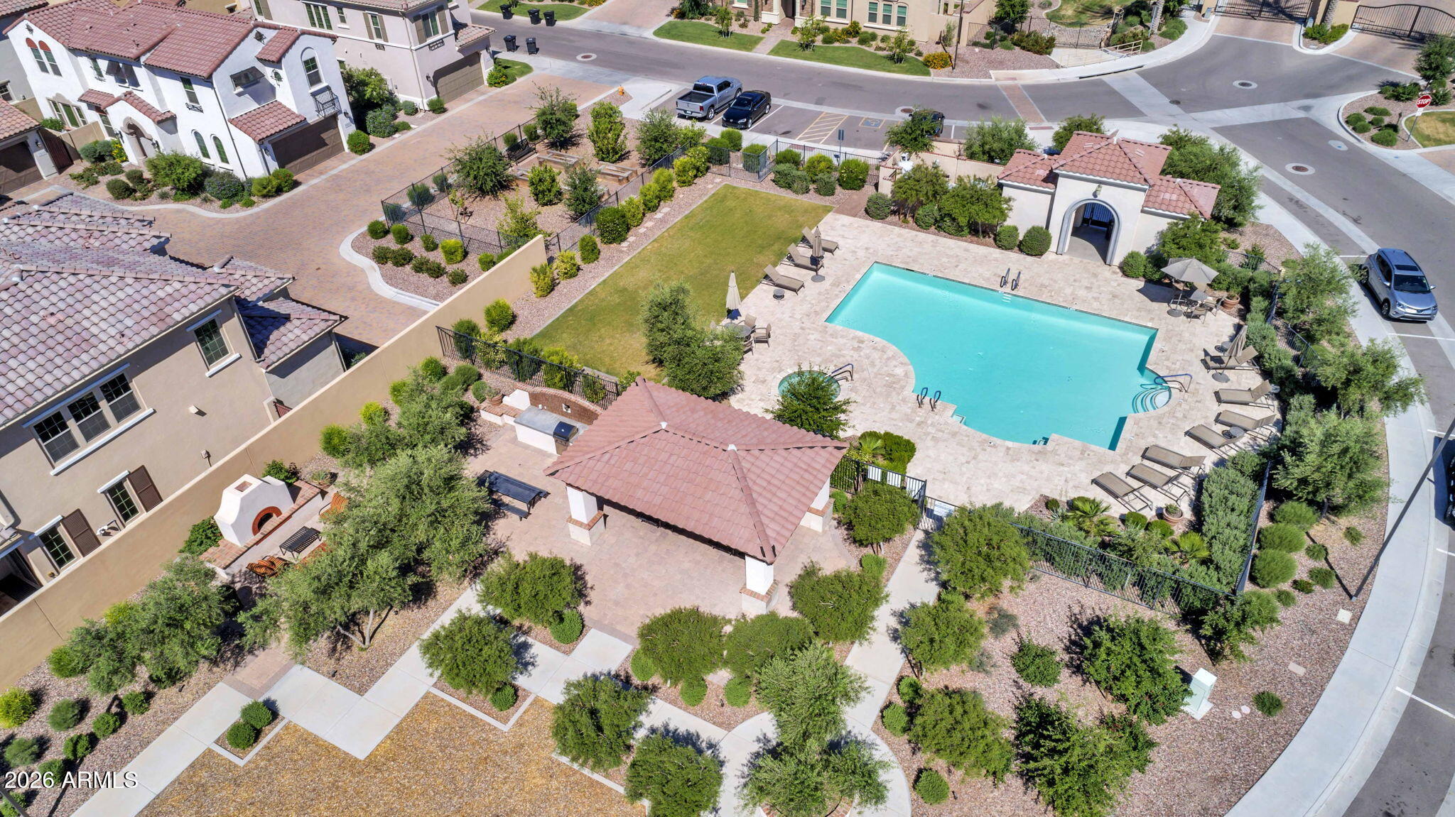 VILLA DEL LAGO - Residential