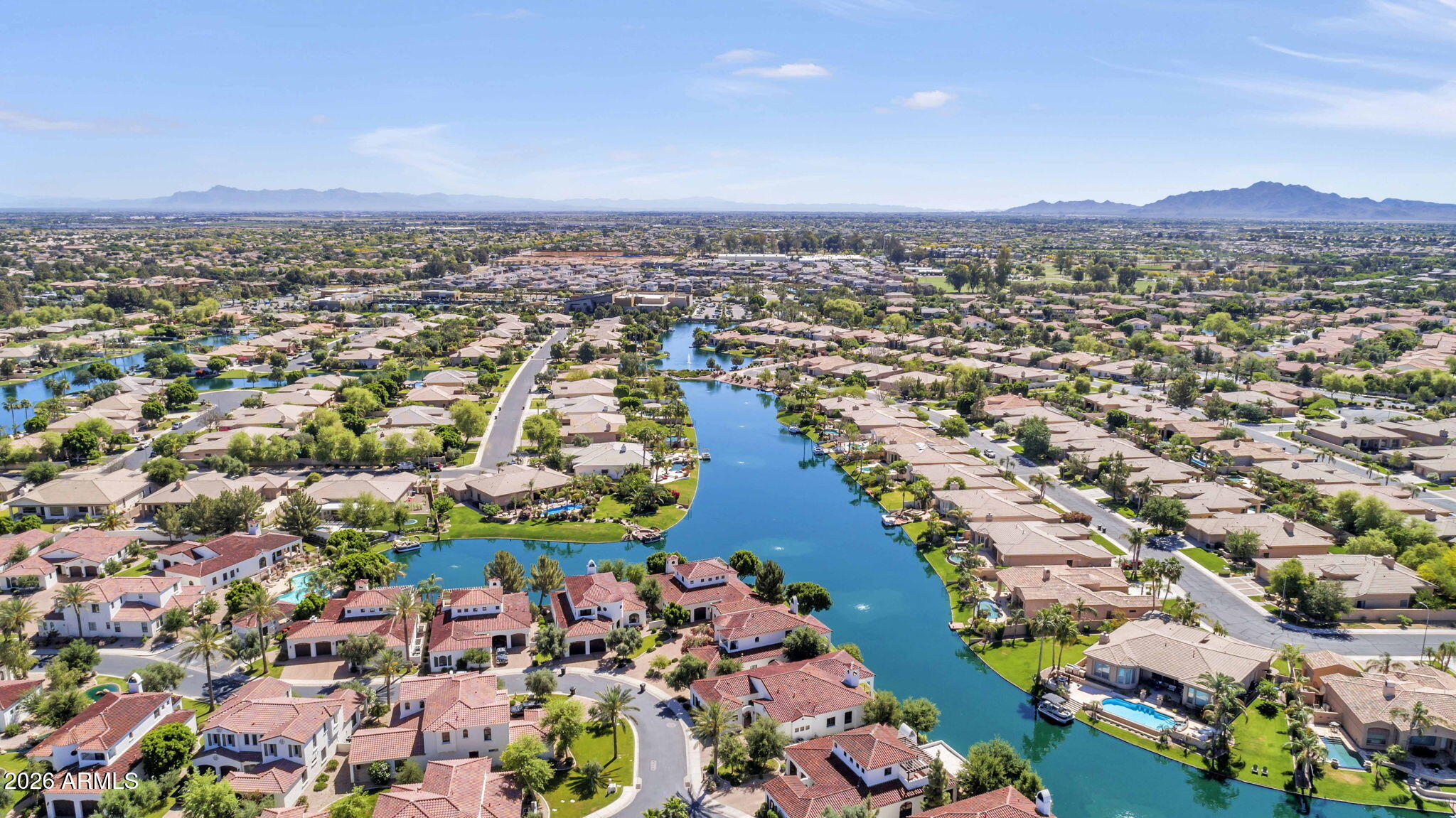 VILLA DEL LAGO - Residential
