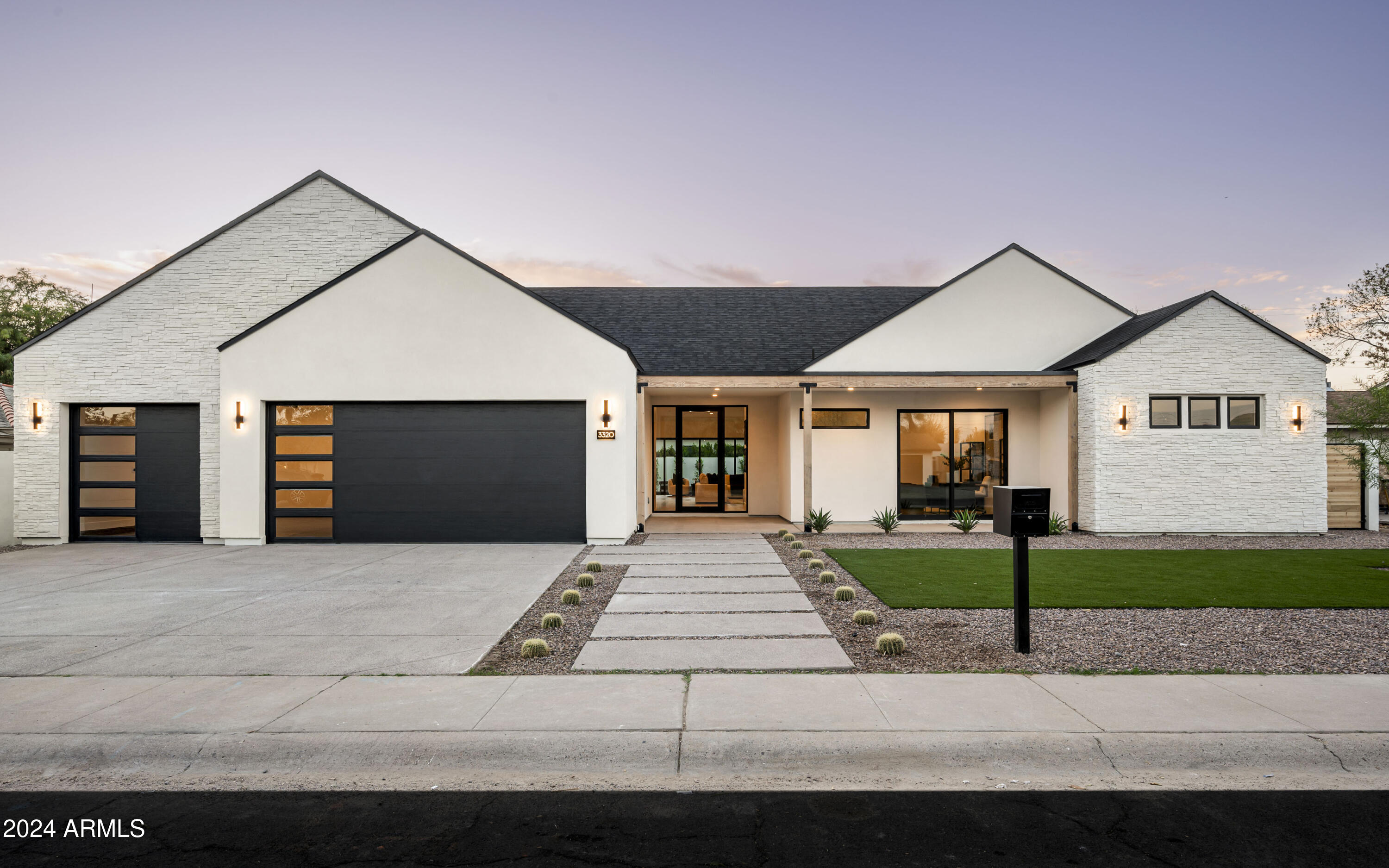 COUNTRY CLUB PLAZA - Residential
