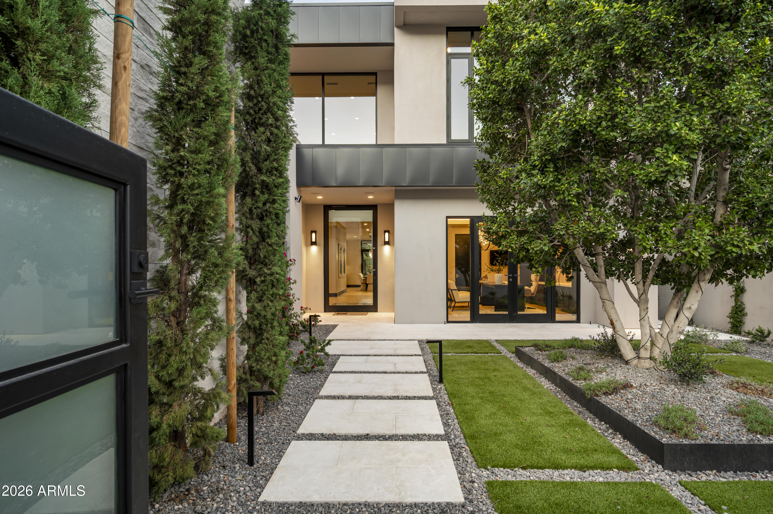 PHOENICIAN - Residential