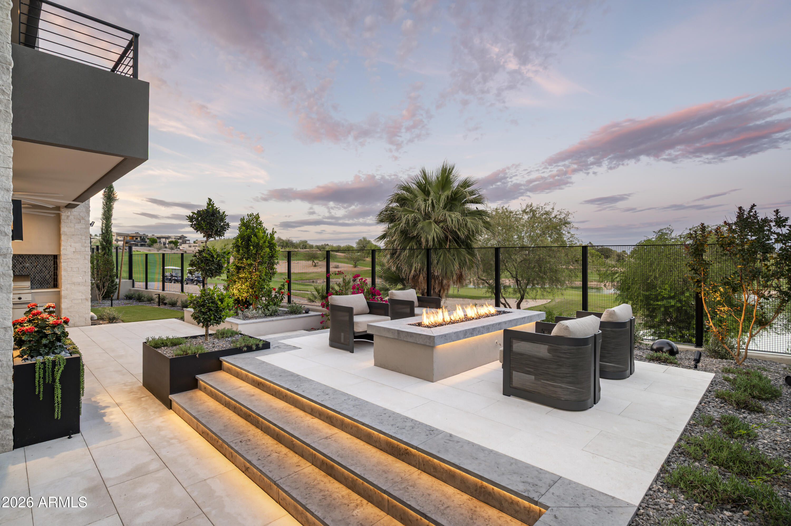 PHOENICIAN - Residential