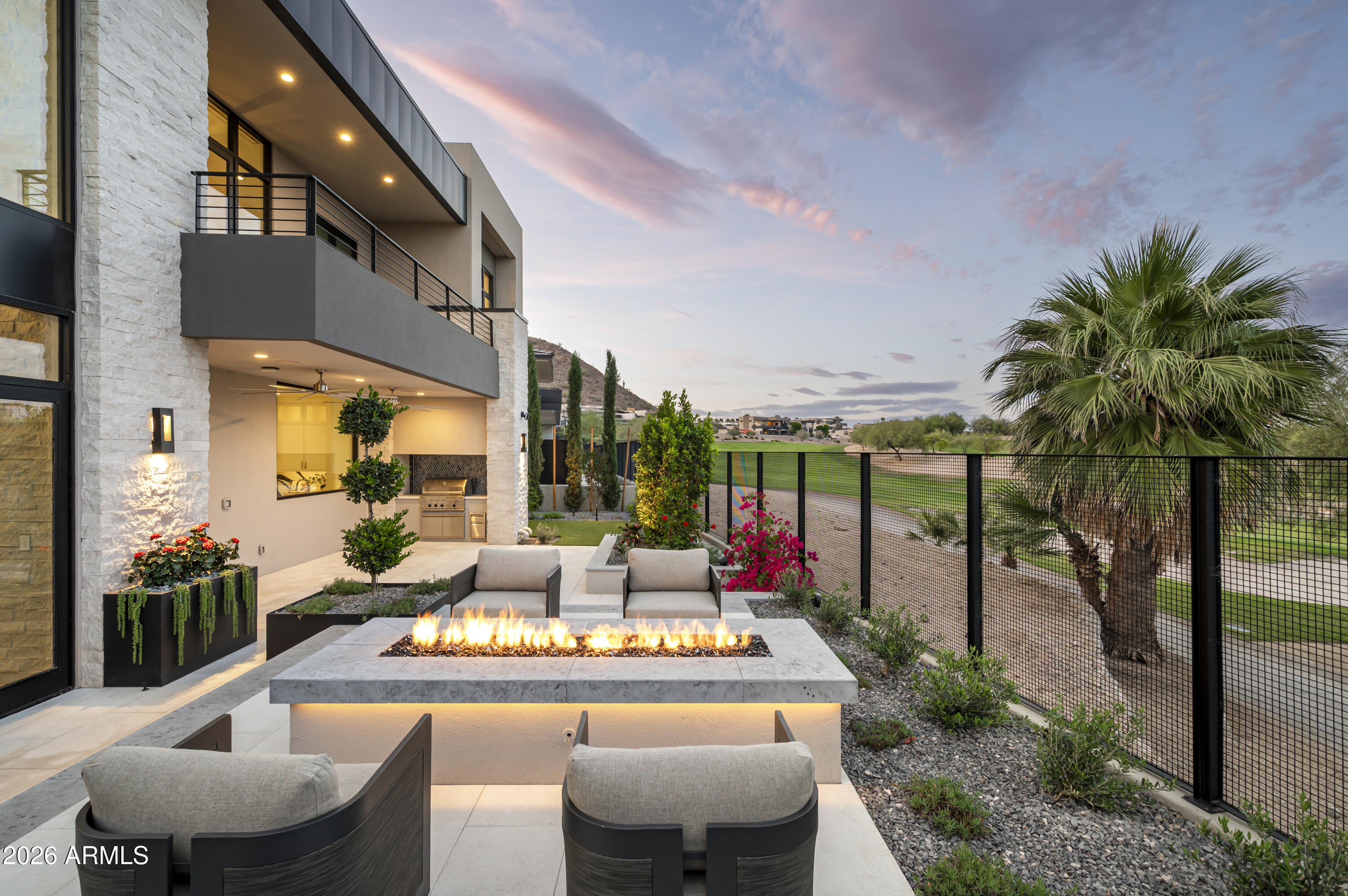 PHOENICIAN - Residential