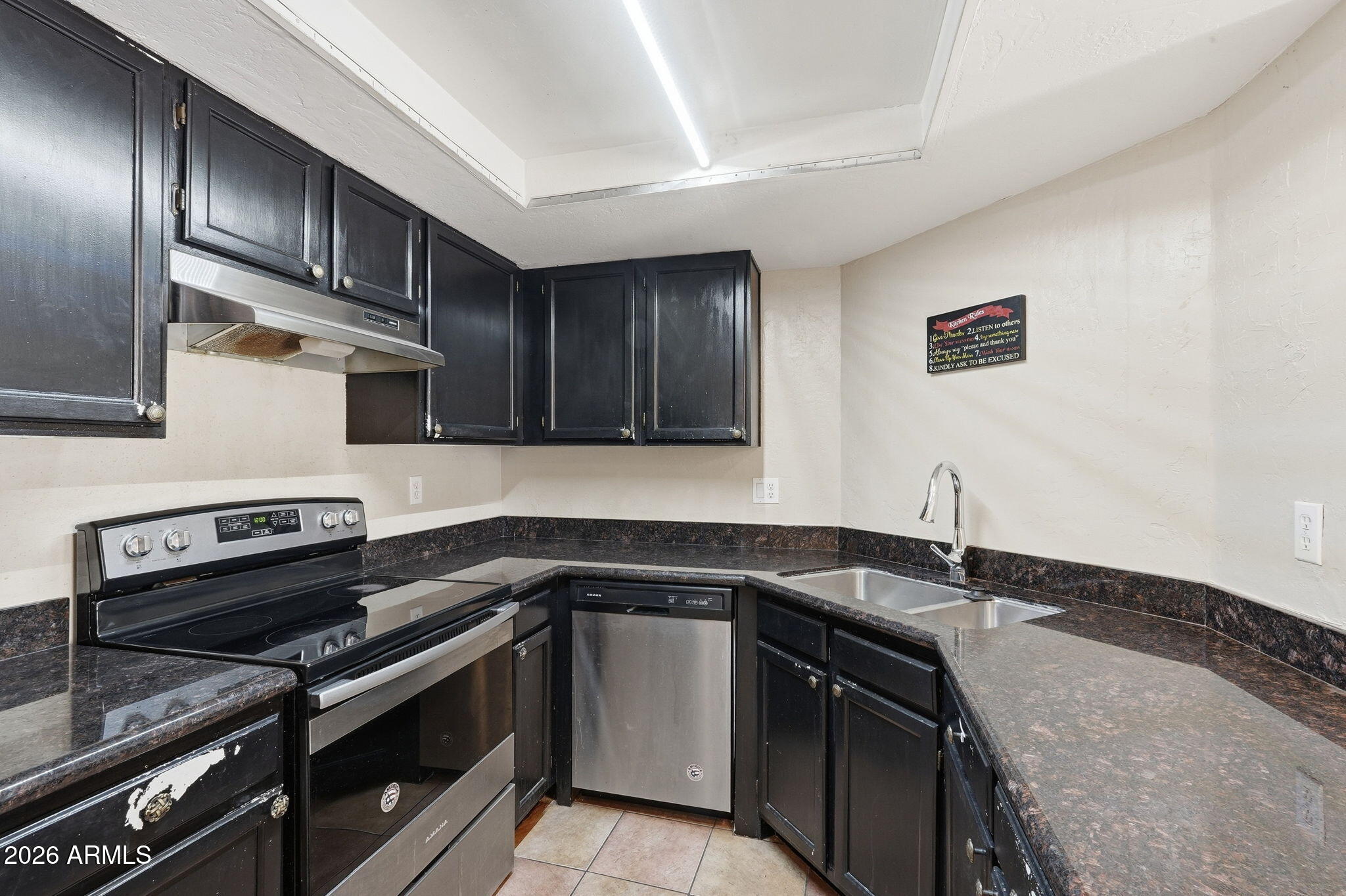 CASA GRANDE TOWNHOMES UNIT THREE - Residential