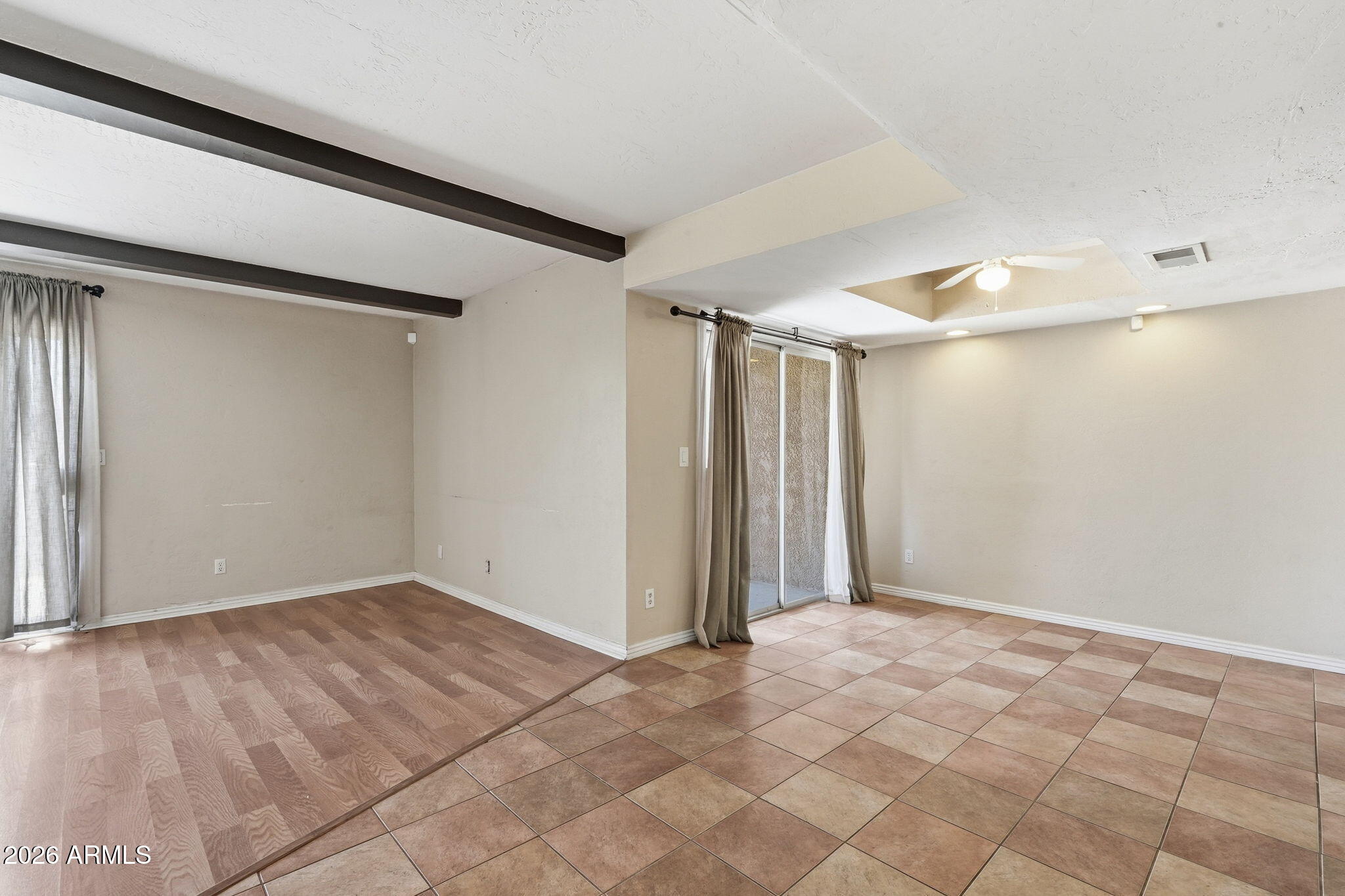 CASA GRANDE TOWNHOMES UNIT THREE - Residential