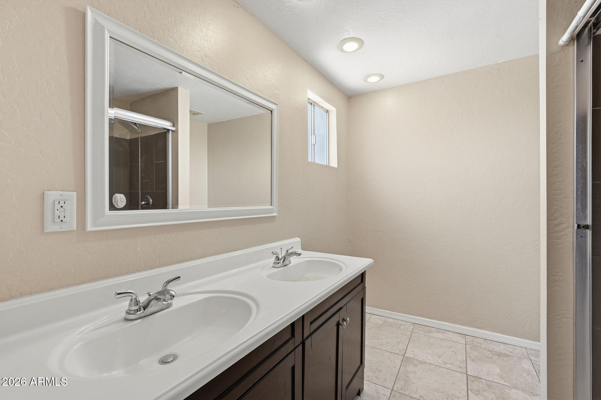 CASA GRANDE TOWNHOMES UNIT THREE - Residential