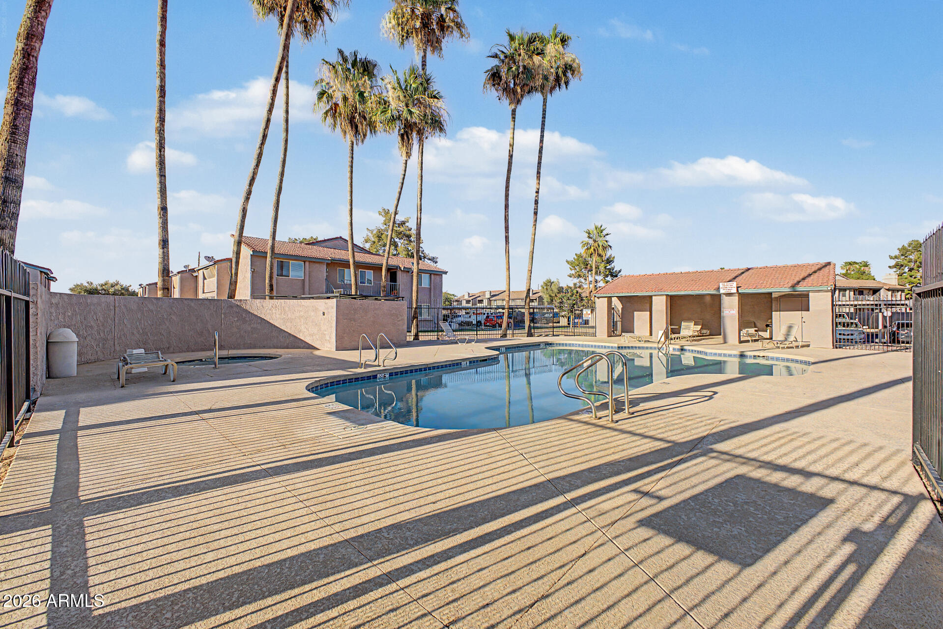 WOODGLEN SQUARE CONDOMINIUMS TRACT F - Residential