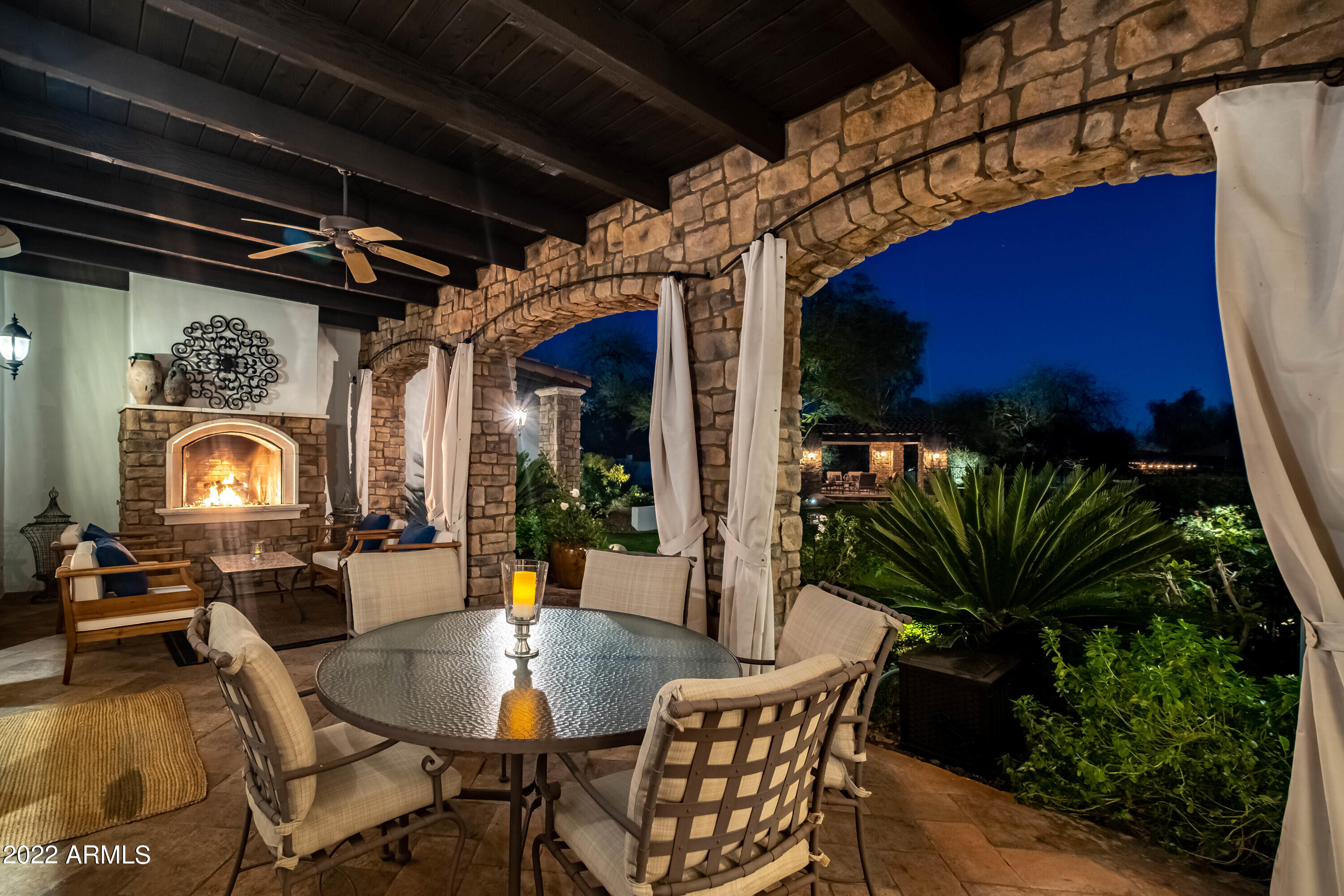 VISTA LOS ARCOS - Residential