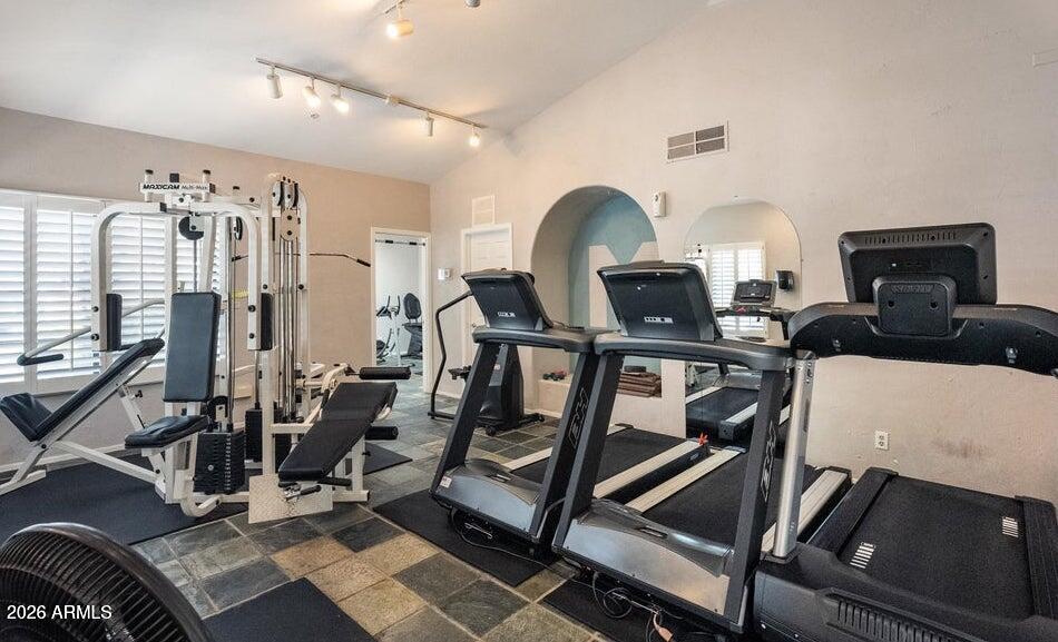 MARIPOSA SCOTTSDALE CONDOMINIUMS - Residential