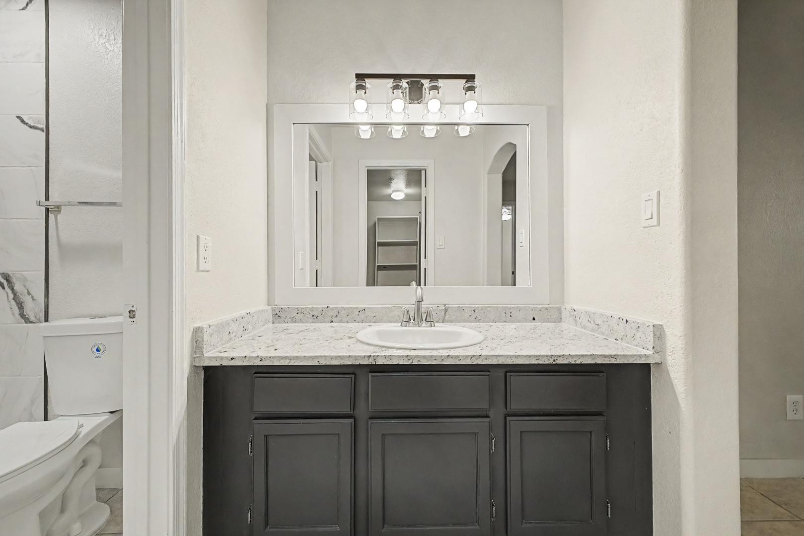 MARIPOSA SCOTTSDALE CONDOMINIUMS - Residential
