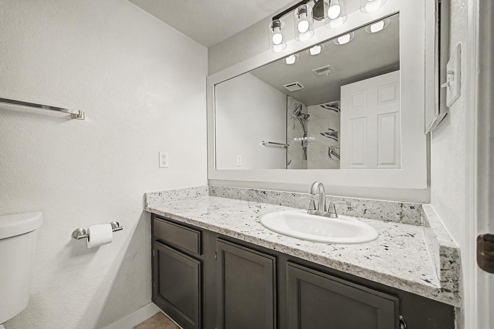 MARIPOSA SCOTTSDALE CONDOMINIUMS - Residential