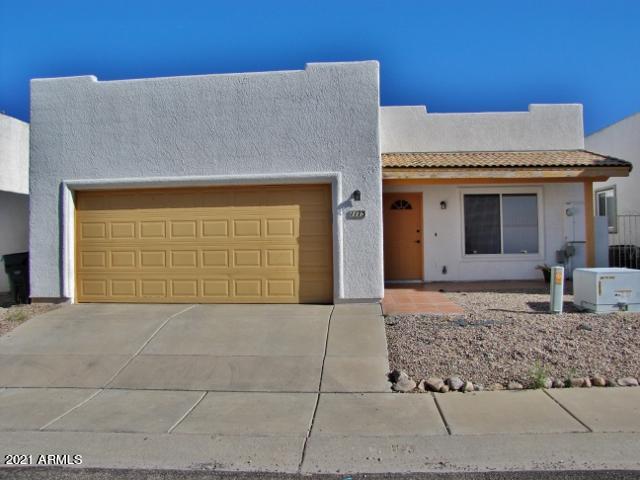 This 3BR/2BA/2CG, 1281 sq.ft. home is centrally located in Sierra Vista, AZ minutes from Ft. Huachuca, shopping and schools. The open floor plan includes a large living area w/ gas log fireplace and central A/C. Call today.