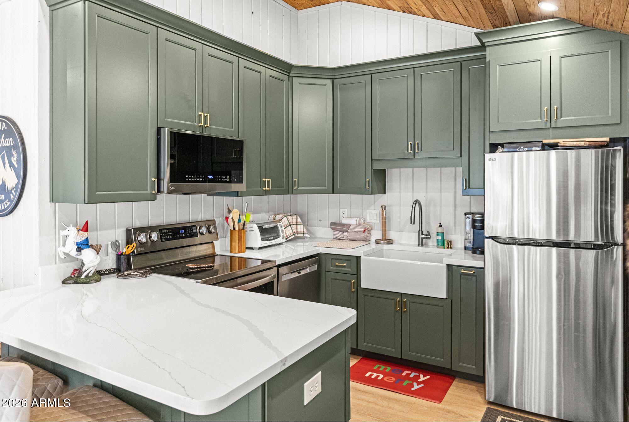 FOREST LAKES ESTATES 2 - Residential