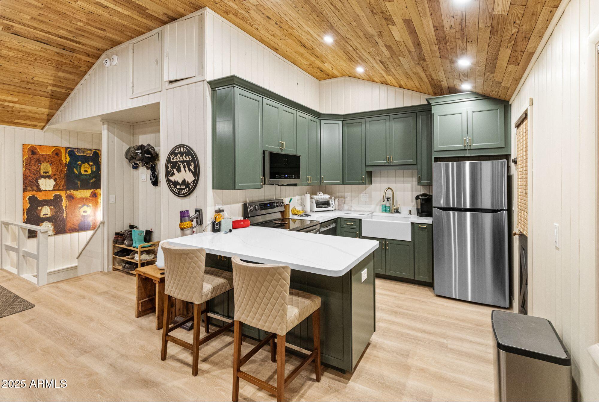 FOREST LAKES ESTATES 2 - Residential