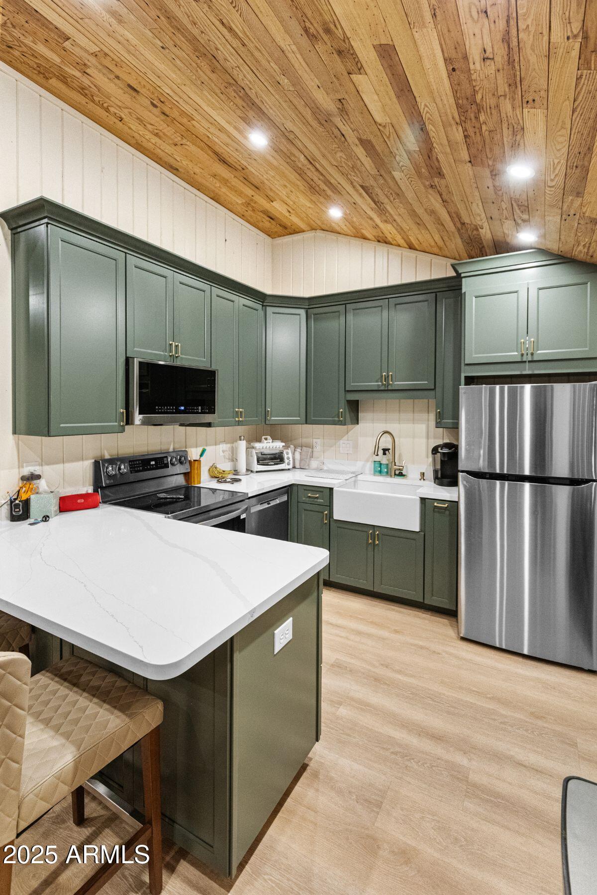 FOREST LAKES ESTATES 2 - Residential