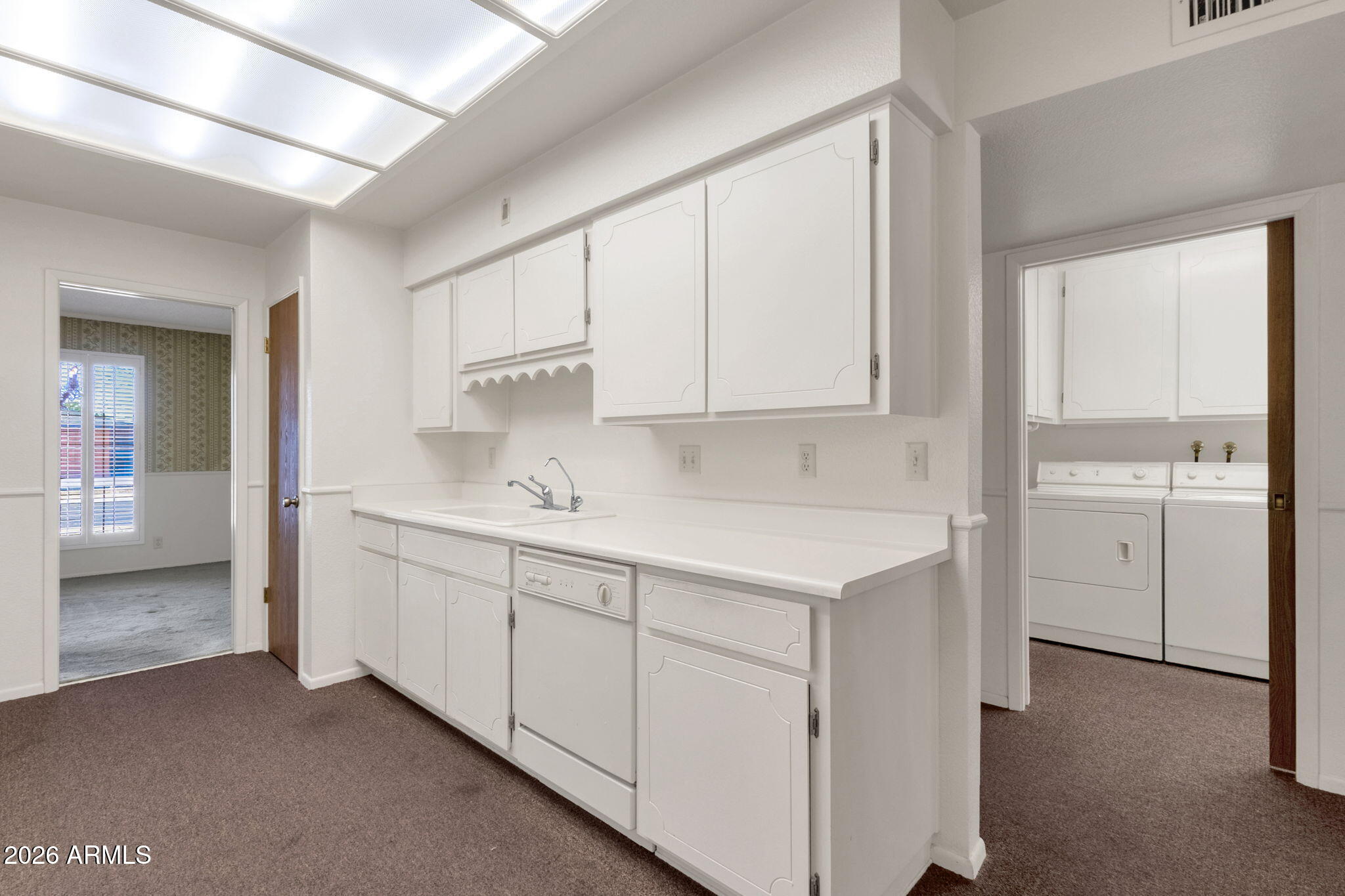 SUNLAND VILLAGE 5 - Residential