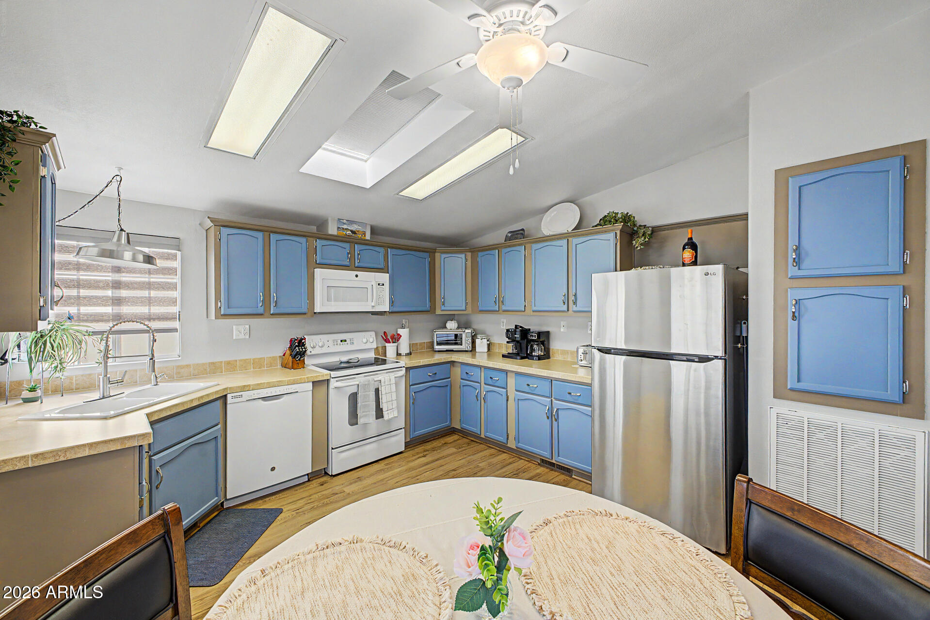 PUEBLO EL MIRAGE RV RESORT - Residential