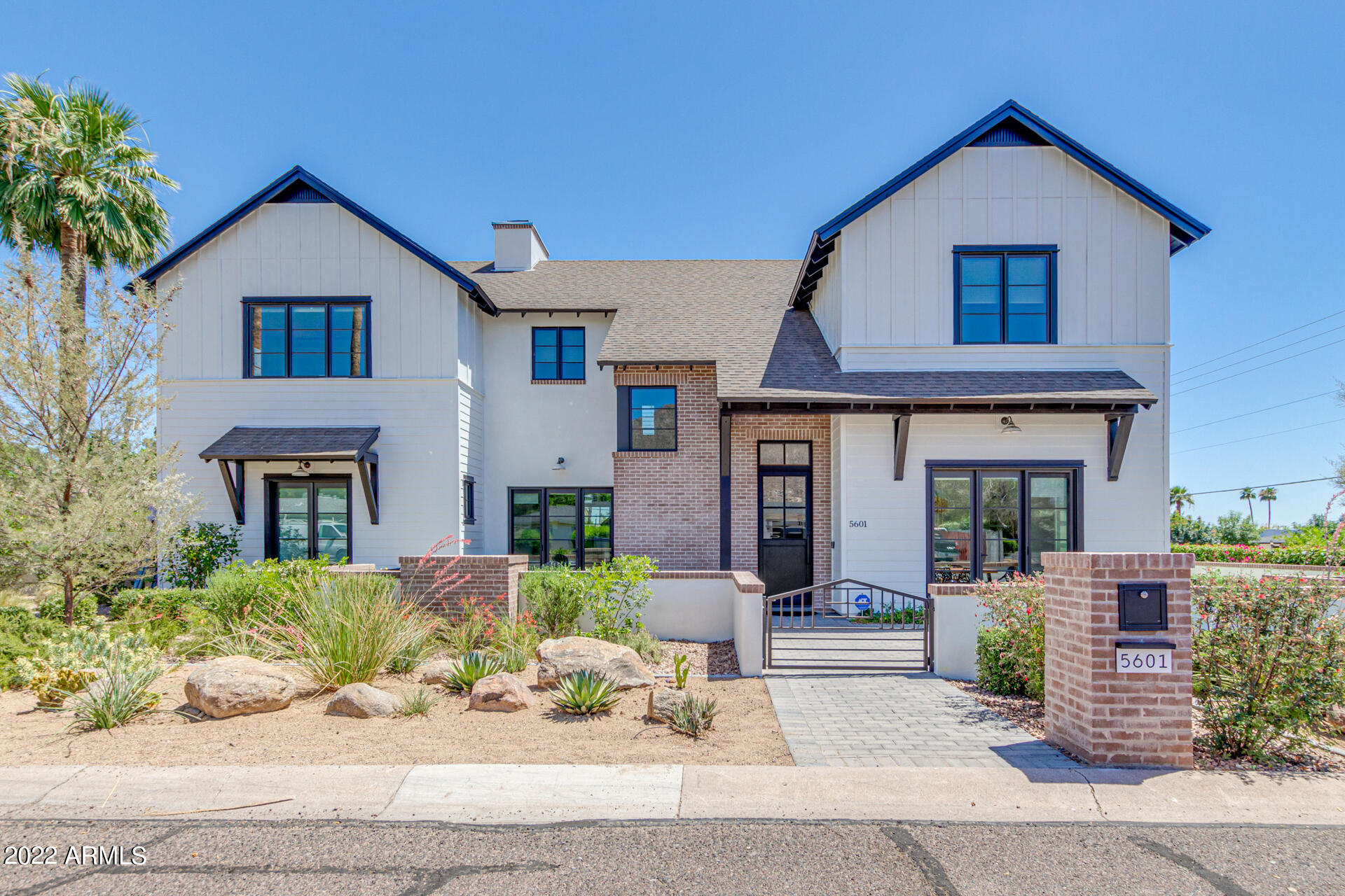 ARGYLE CIRCLE - Residential