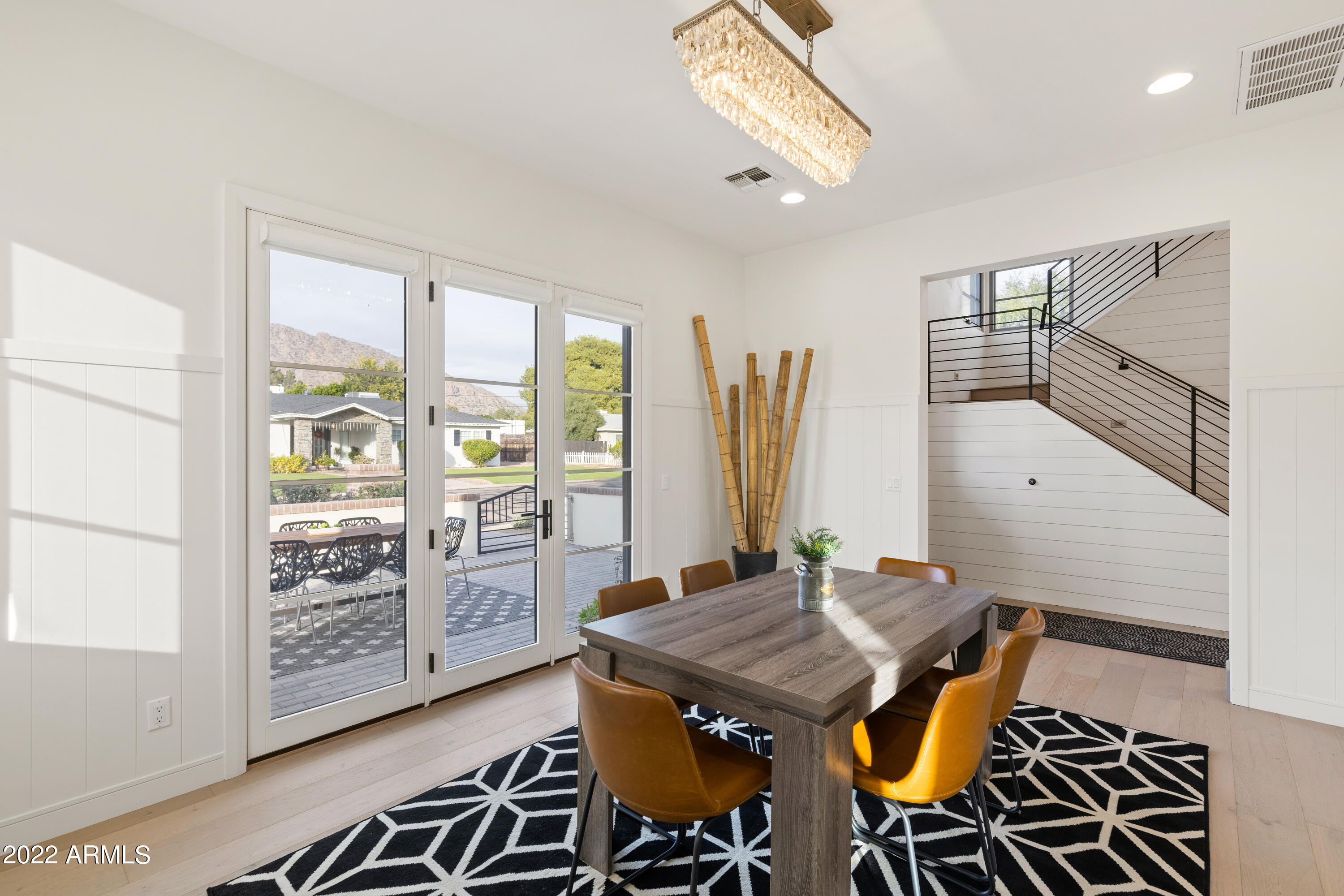 ARGYLE CIRCLE - Residential