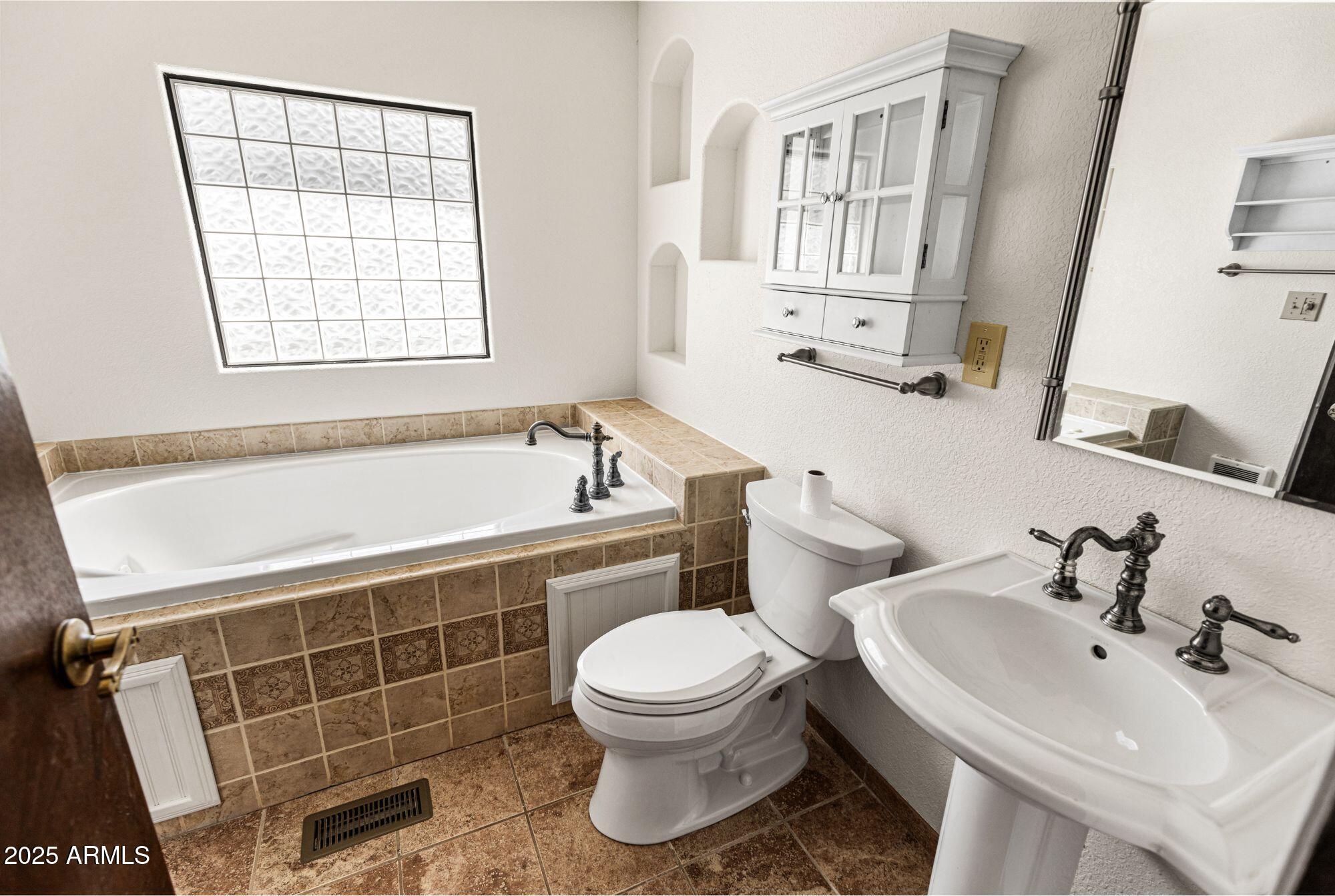 FOREST LAKES ESTATES - Residential