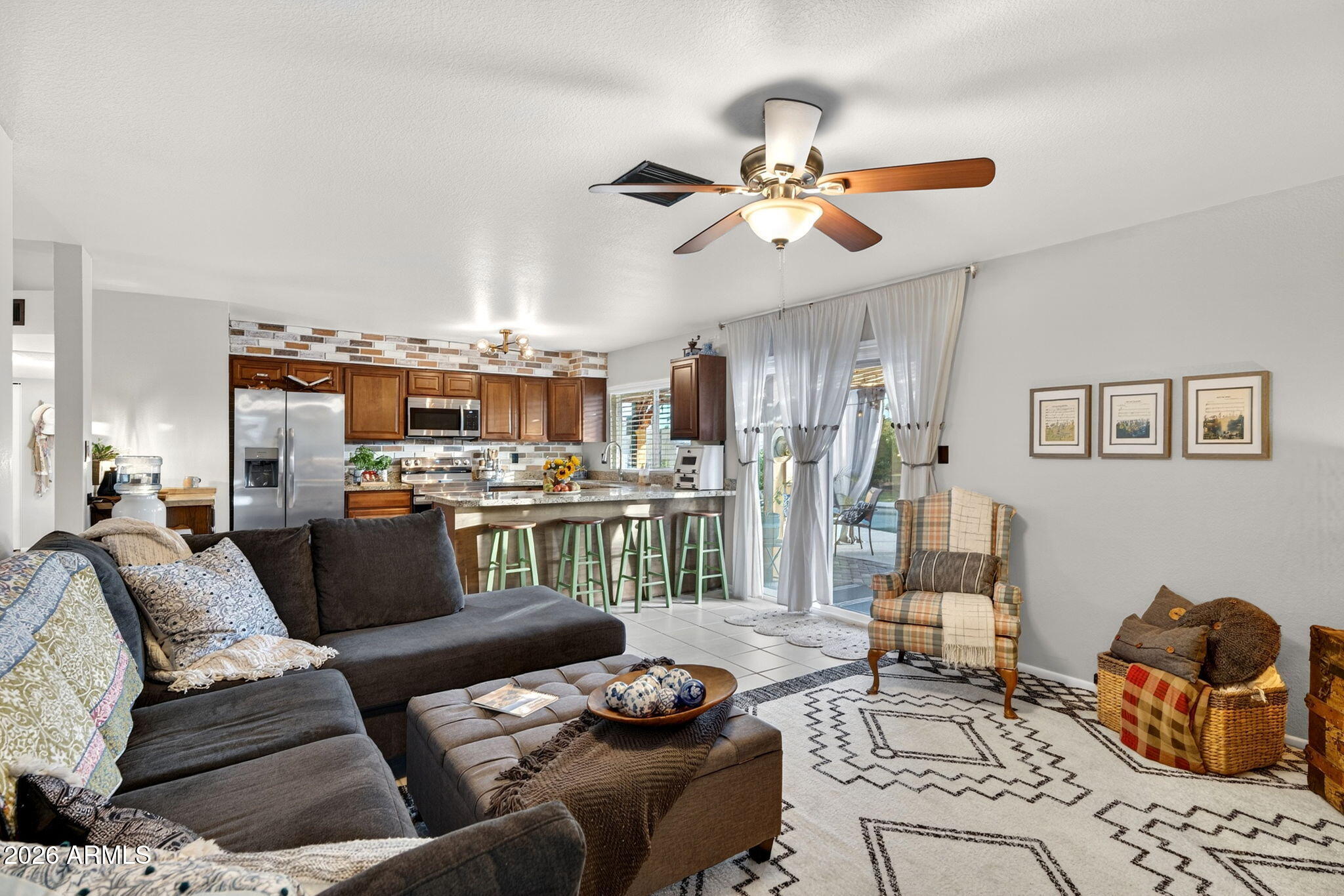 BROADWAY PALMS - Residential