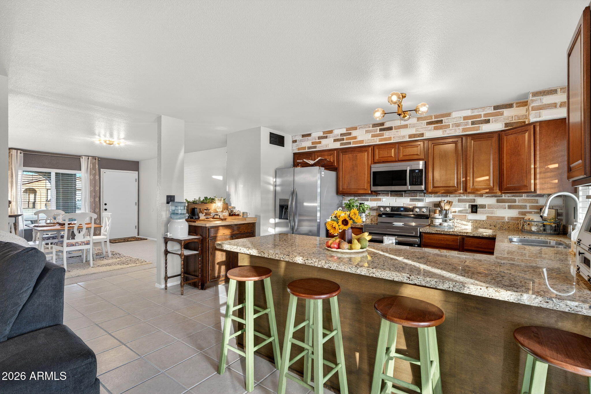 BROADWAY PALMS - Residential