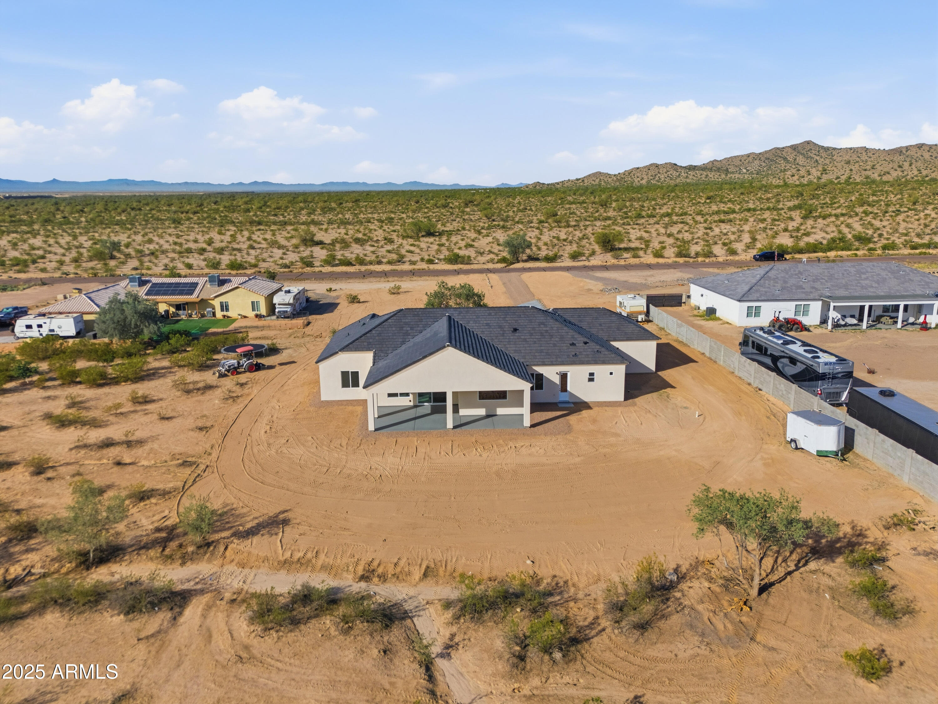 DESERT VISTA UNIT NO 5 CAB 8 SLD 25 - Residential
