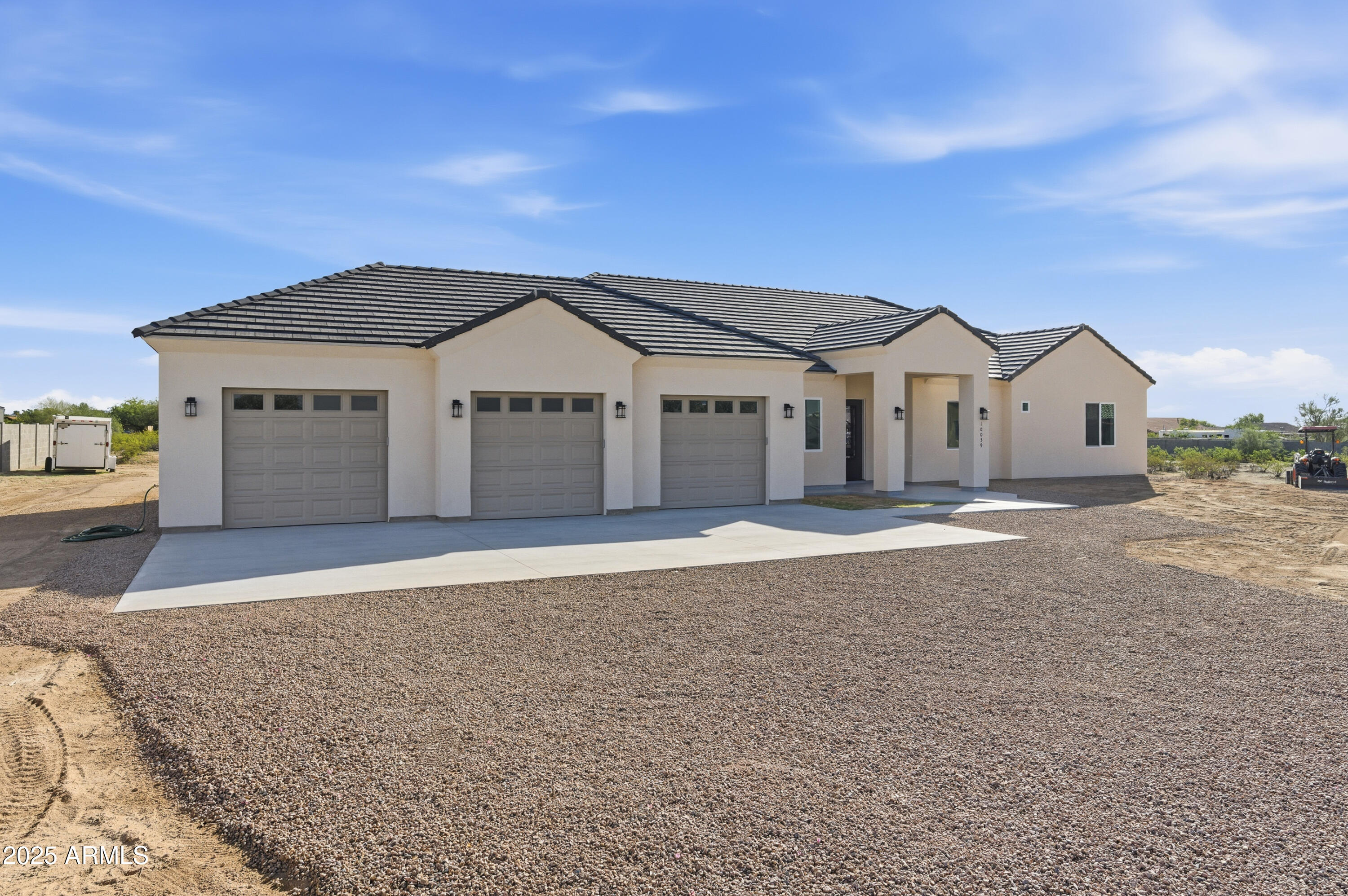 DESERT VISTA UNIT NO 5 CAB 8 SLD 25 - Residential