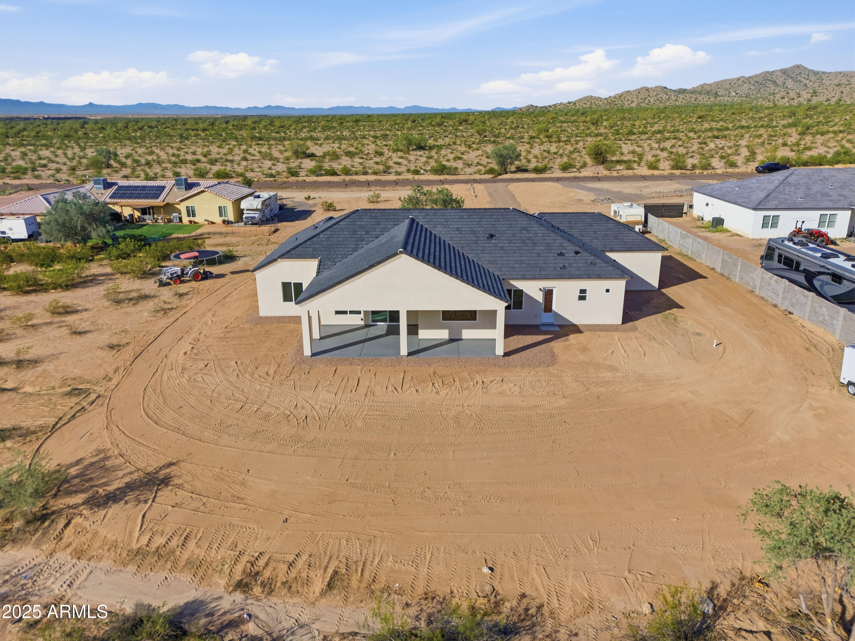 DESERT VISTA UNIT NO 5 CAB 8 SLD 25 - Residential