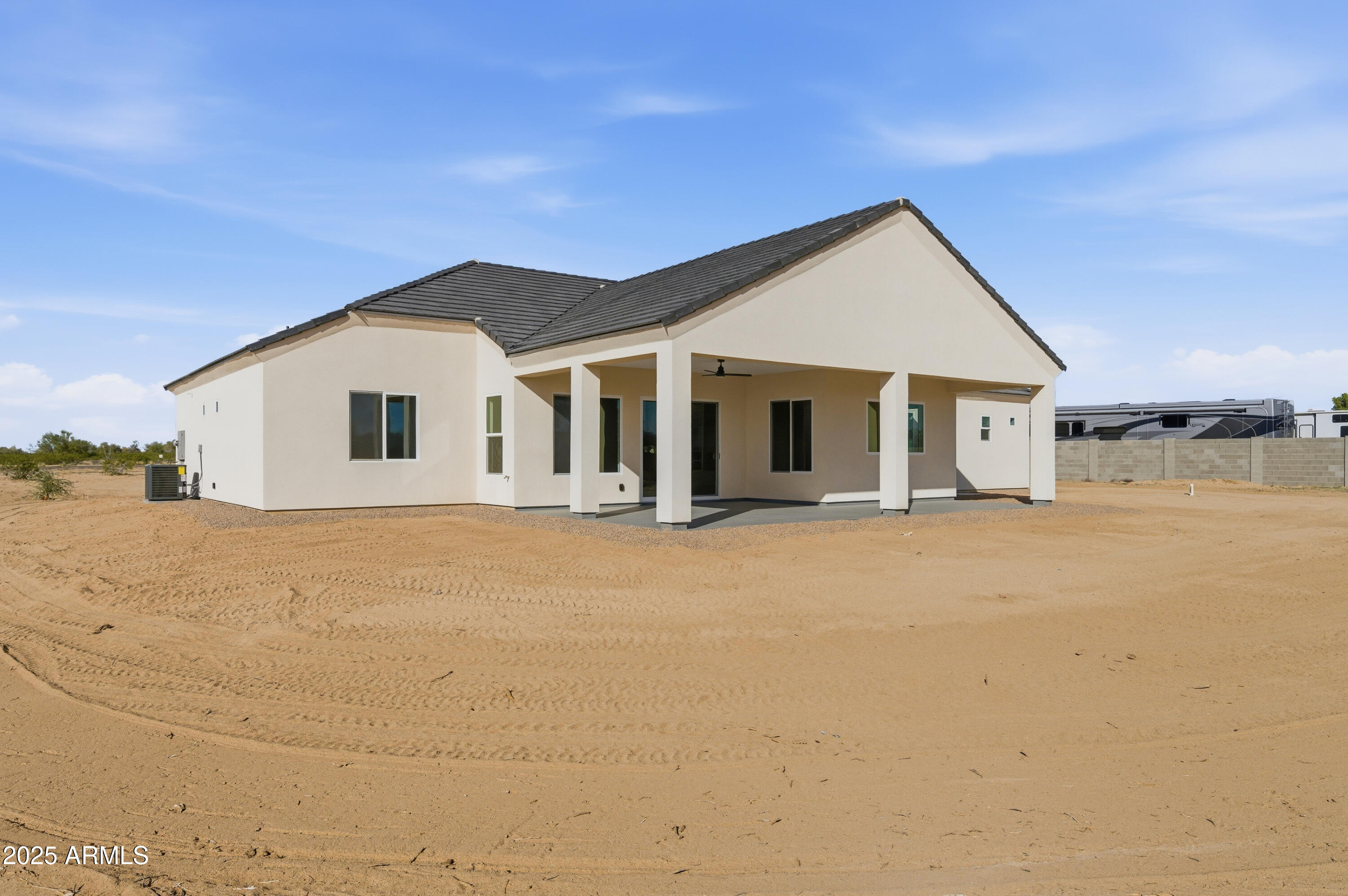 DESERT VISTA UNIT NO 5 CAB 8 SLD 25 - Residential