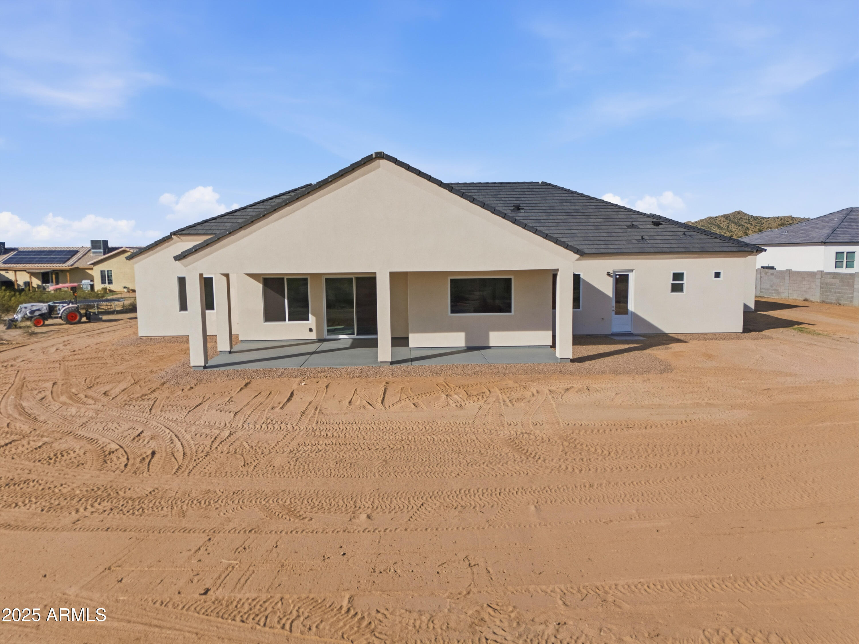 DESERT VISTA UNIT NO 5 CAB 8 SLD 25 - Residential