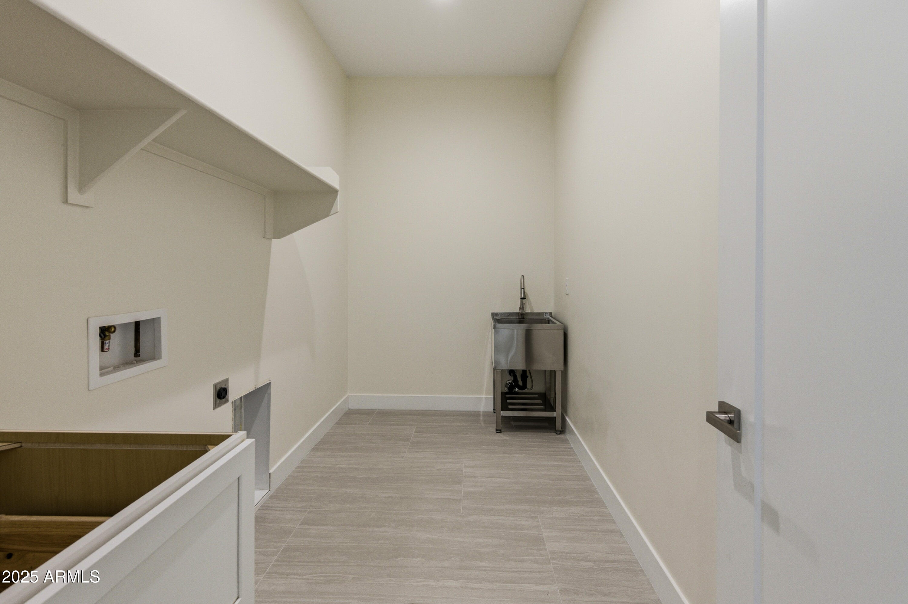 DESERT VISTA UNIT NO 5 CAB 8 SLD 25 - Residential