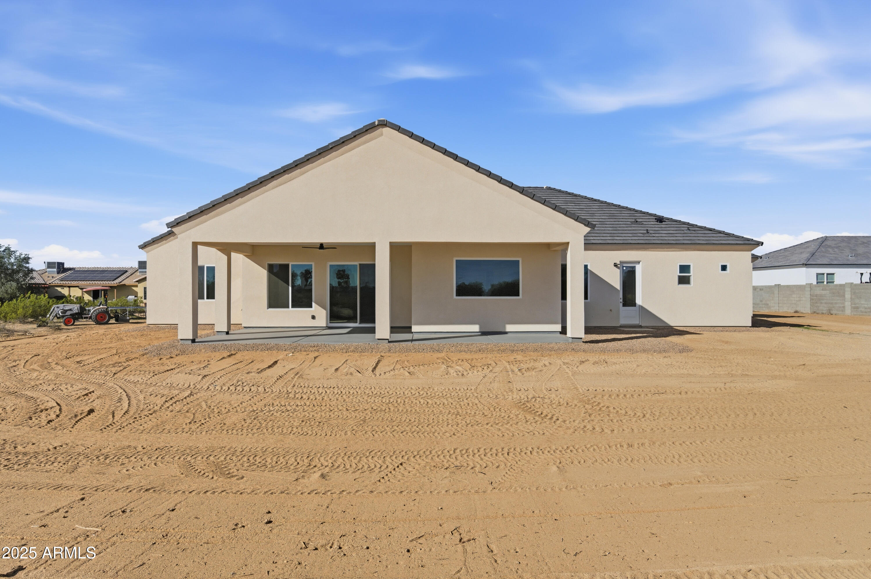 DESERT VISTA UNIT NO 5 CAB 8 SLD 25 - Residential