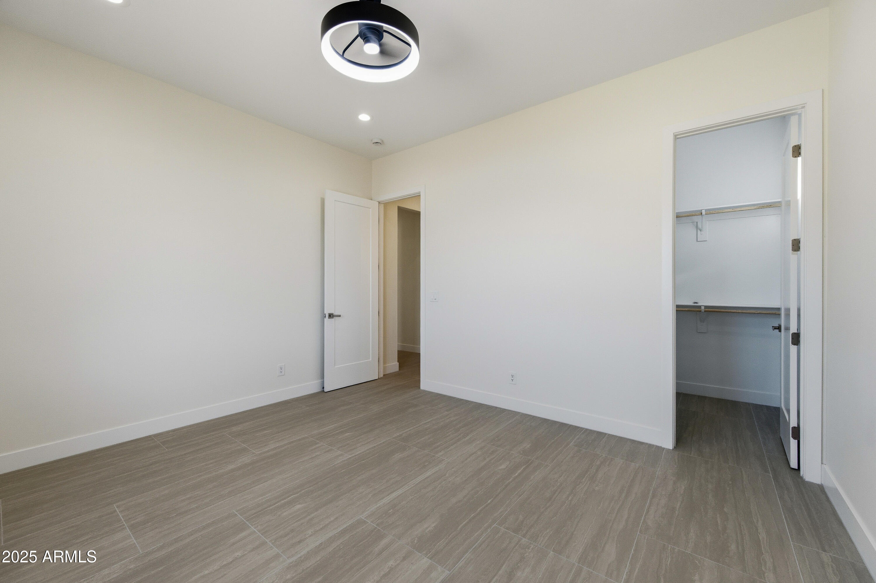 DESERT VISTA UNIT NO 5 CAB 8 SLD 25 - Residential