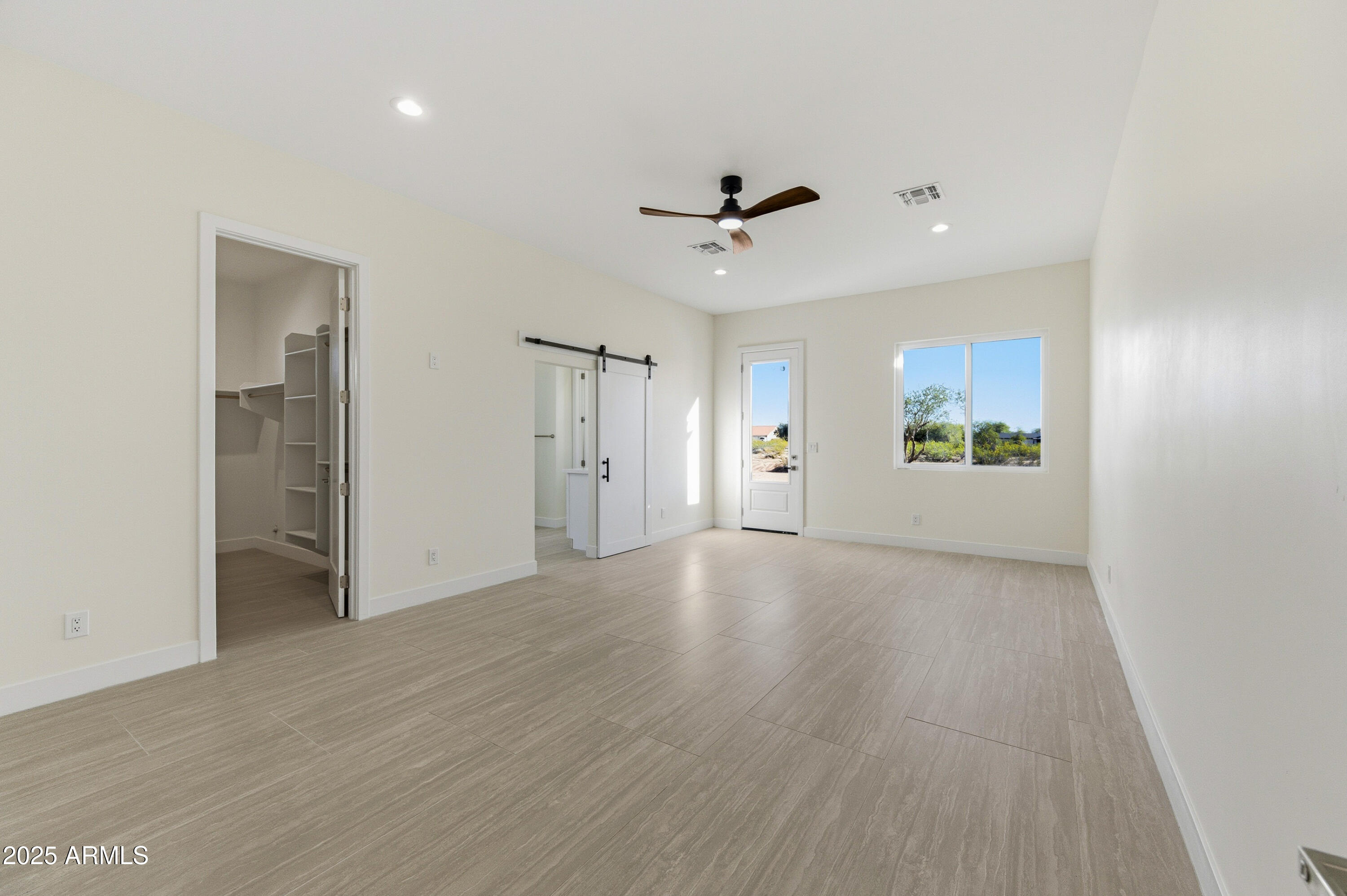 DESERT VISTA UNIT NO 5 CAB 8 SLD 25 - Residential